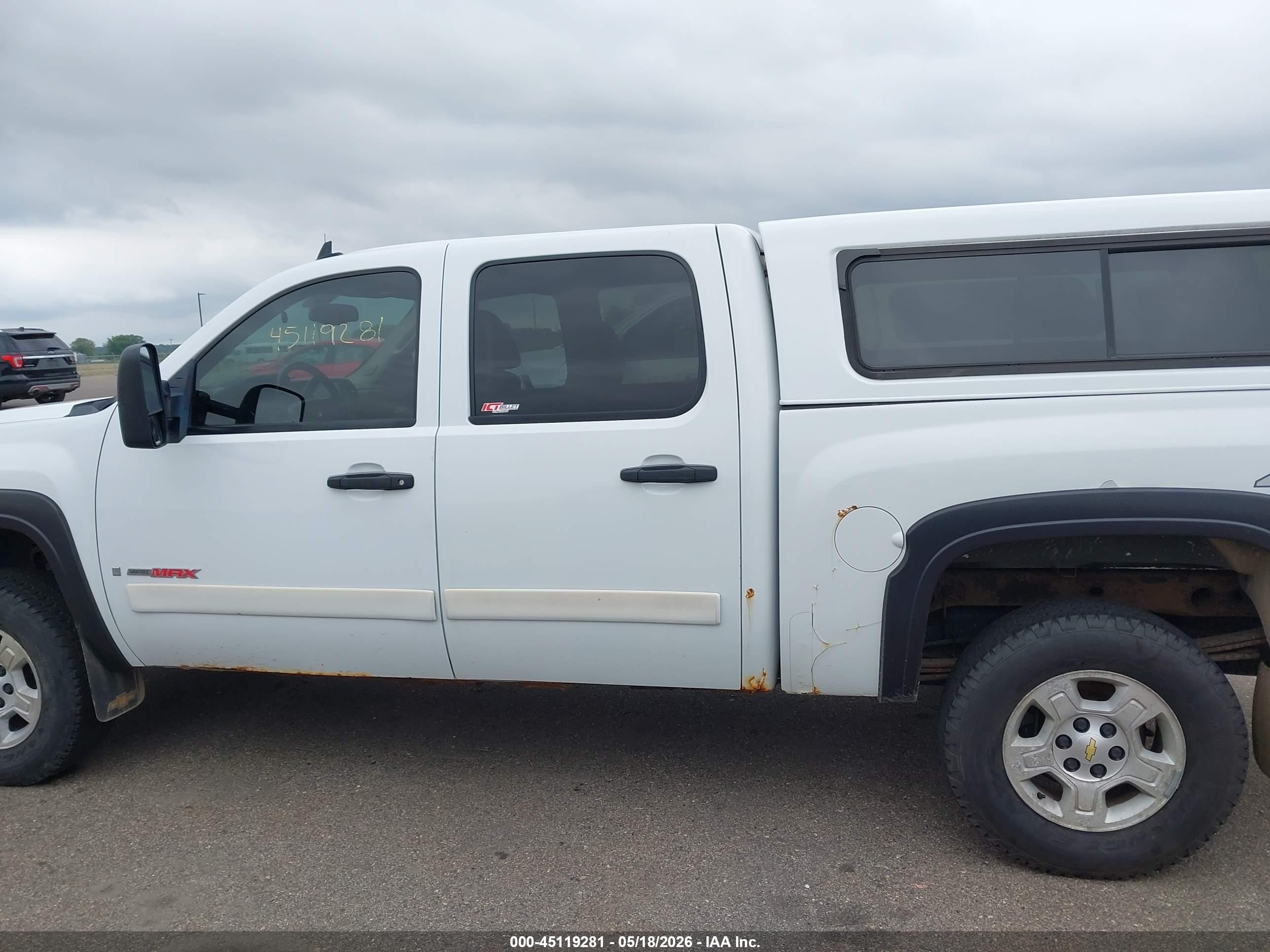 2007 Chevrolet Silverado 1500 Lt1 White vin: 2GCFK13Y771618281