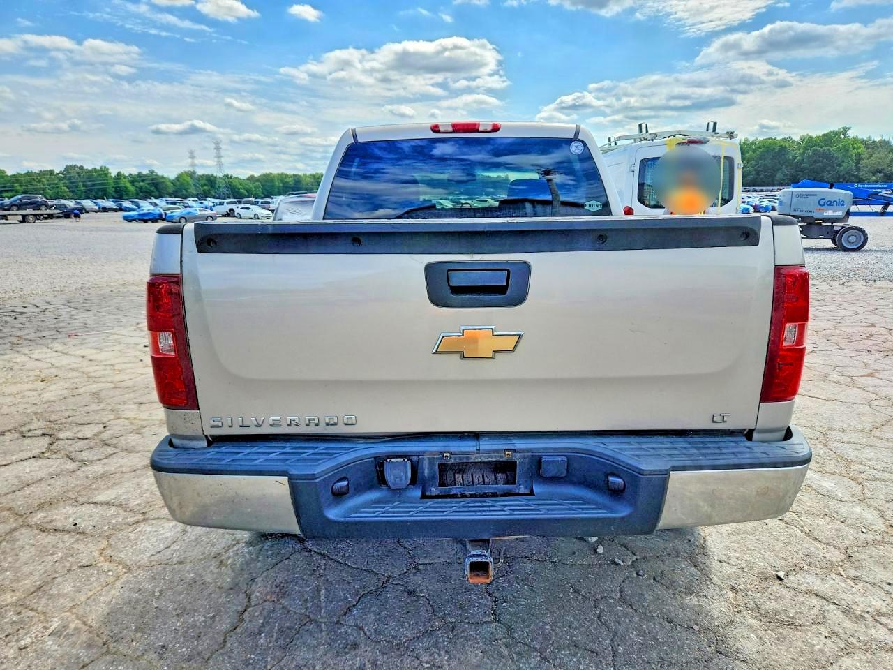 2007 Chevrolet Silverado K1500 Crew Cab Tan vin: 2GCFK13Y771631323