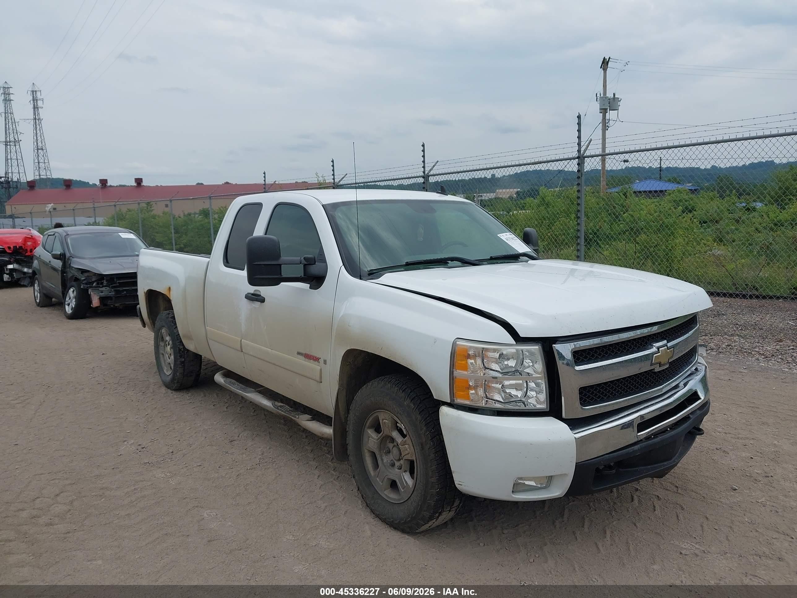 2007 Chevrolet Silverado 1500 Lt1 White vin: 2GCFK19Y171680816