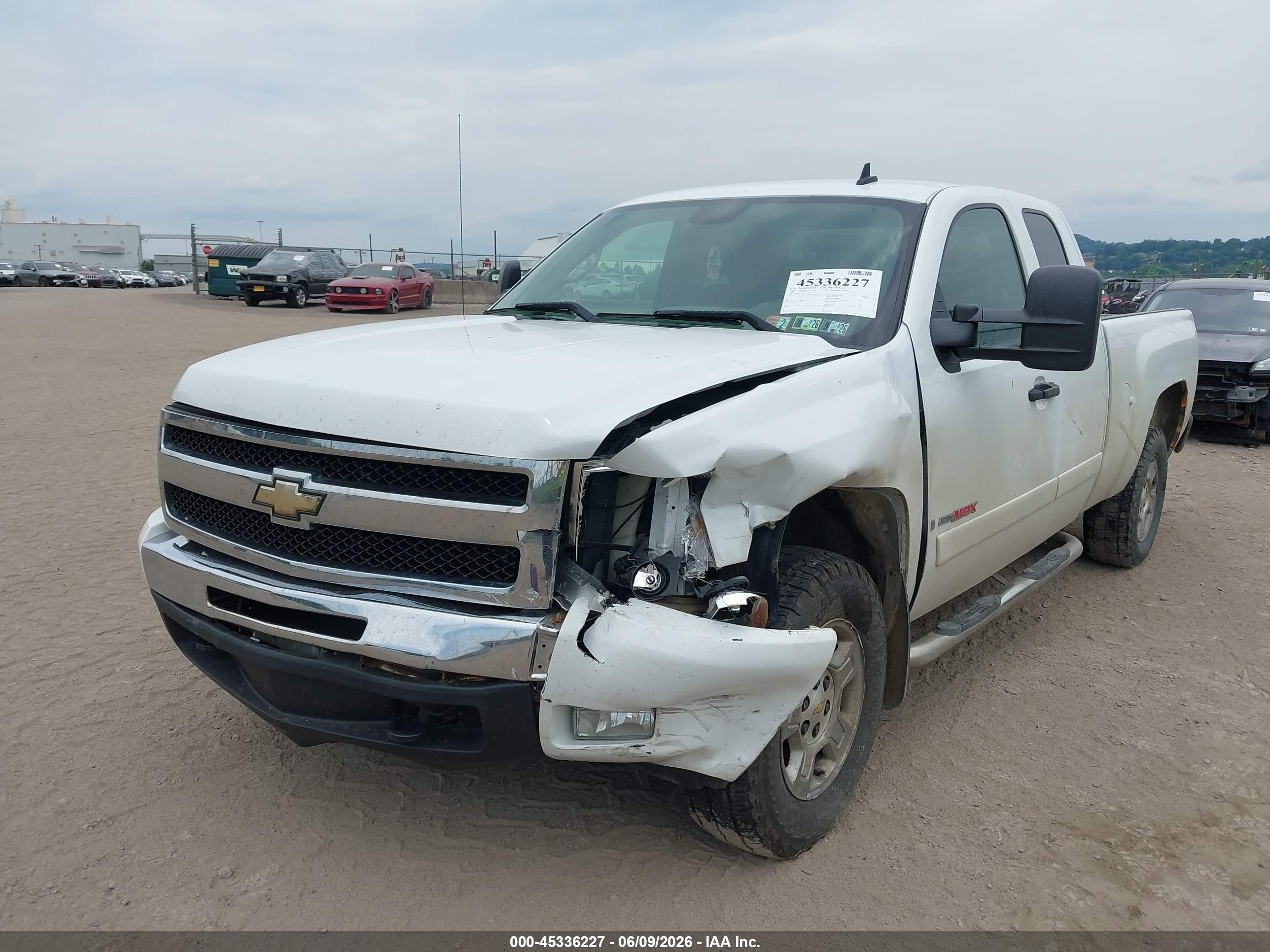 2007 Chevrolet Silverado 1500 Lt1 White vin: 2GCFK19Y171680816