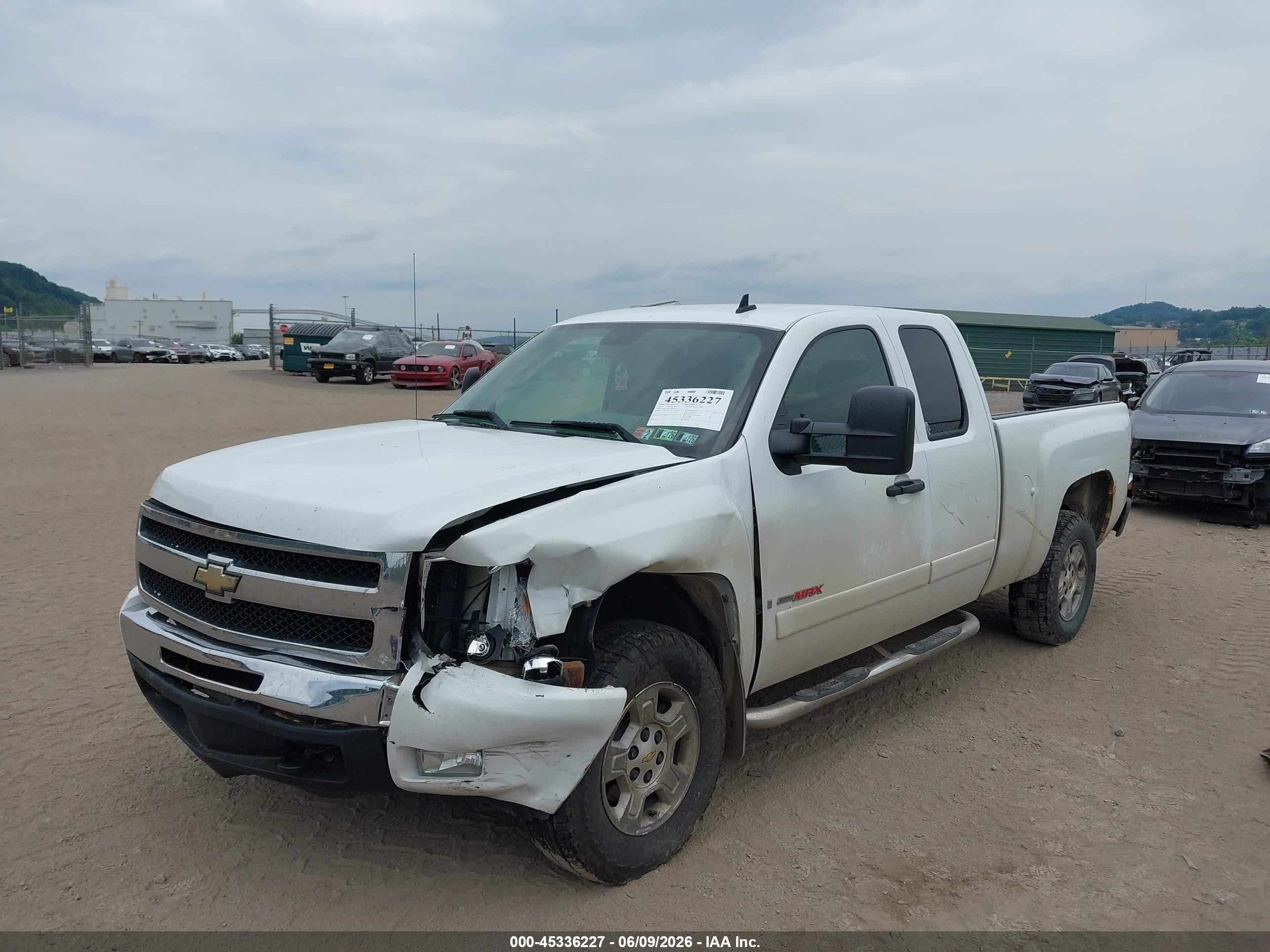 2007 Chevrolet Silverado 1500 Lt1 White vin: 2GCFK19Y171680816