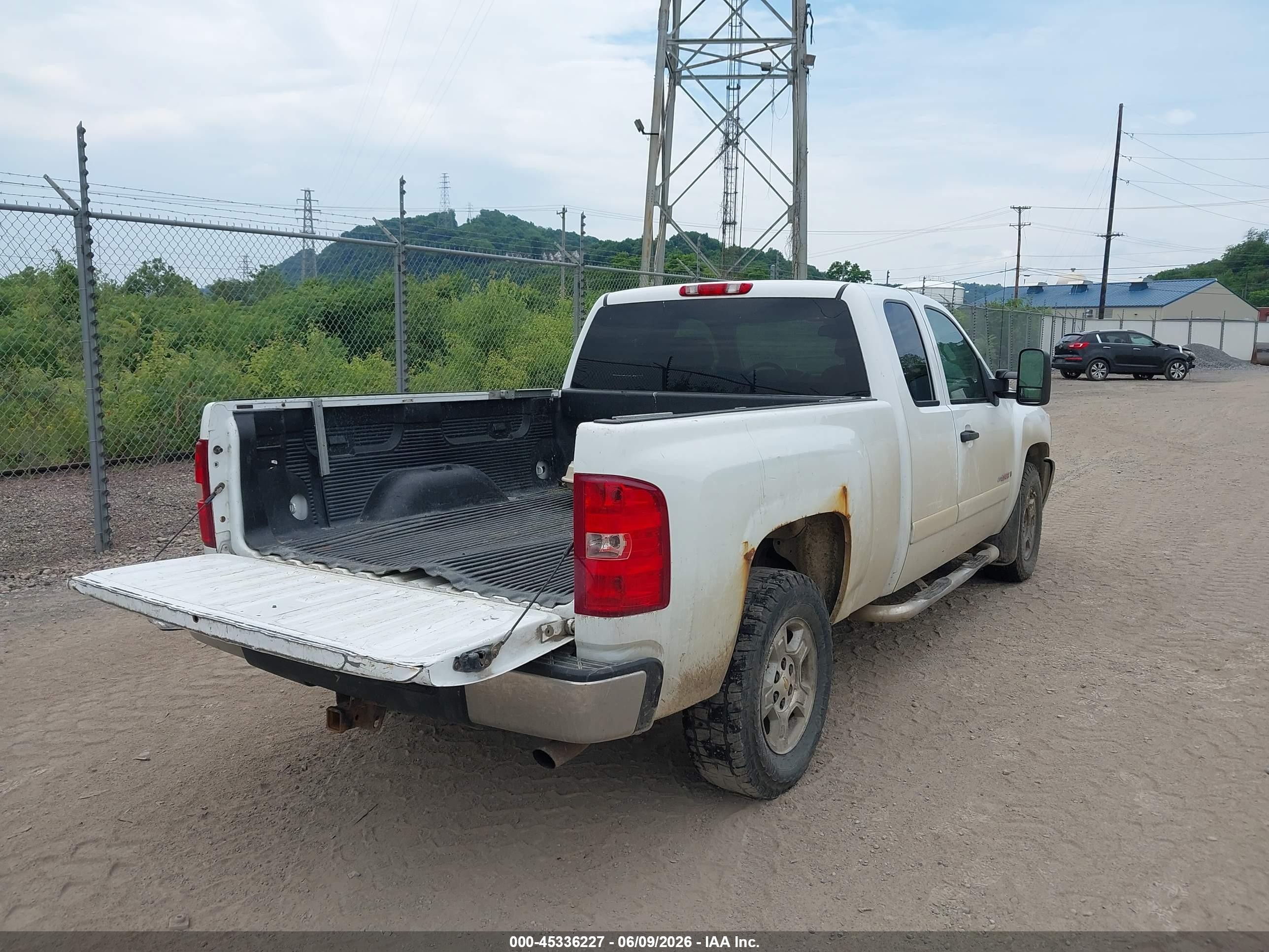 2007 Chevrolet Silverado 1500 Lt1 White vin: 2GCFK19Y171680816
