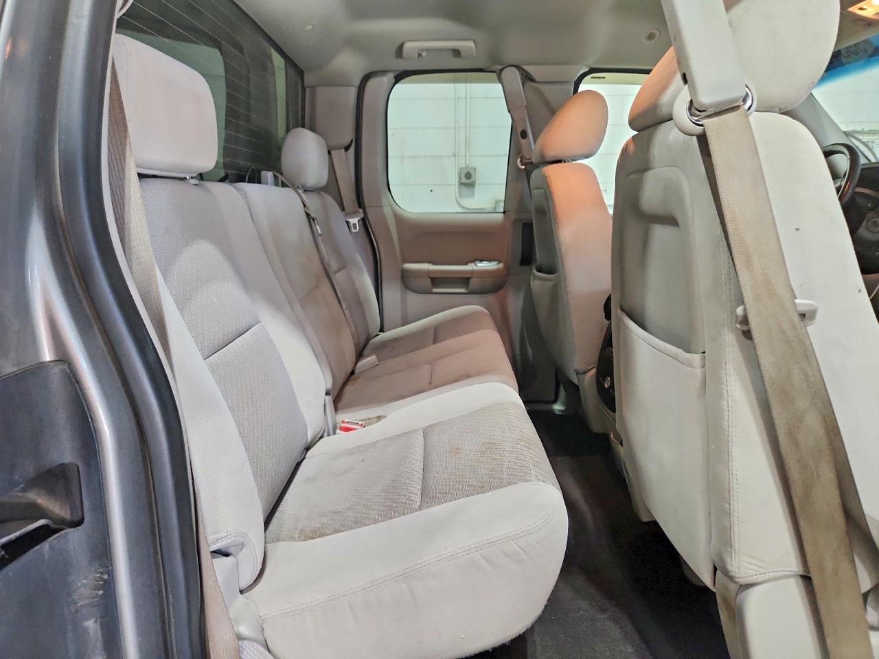2007 Chevrolet Silverado K1500 Серебряный vin: 2GCFK19Y571688787