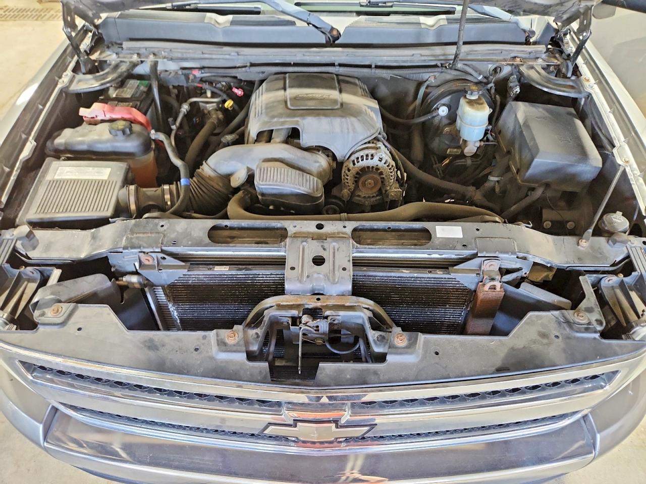 2007 Chevrolet Silverado K1500 Серебряный vin: 2GCFK19Y571688787
