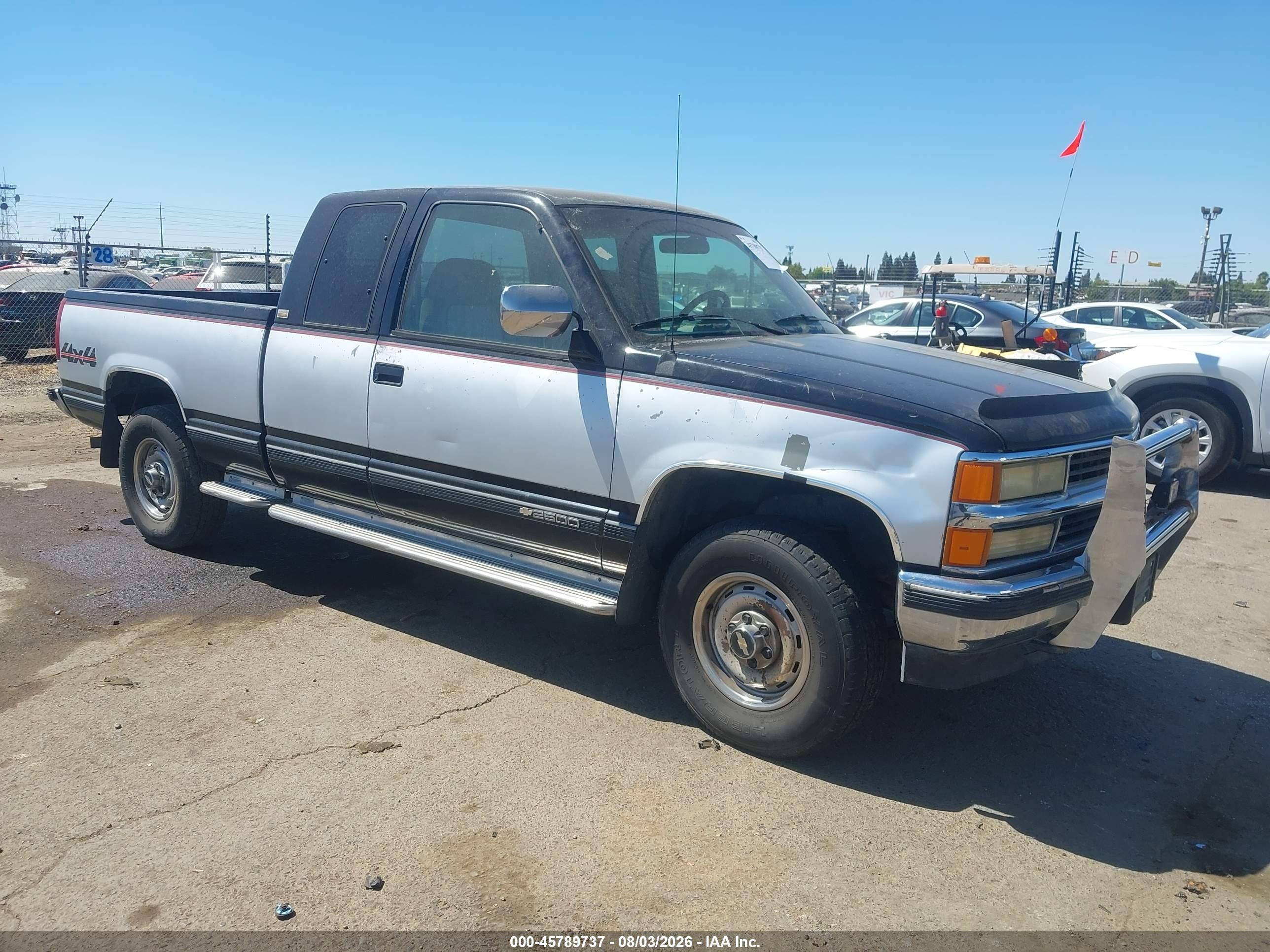 1994 Chevrolet Gmt-400 K2500 Белый vin: 2GCFK29K2R1113874