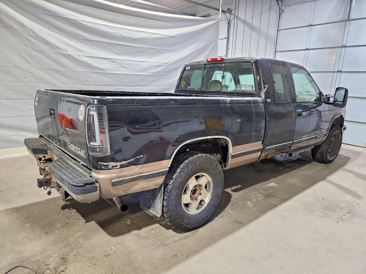 1995 Chevrolet Gmt-400 K2500 Black vin: 2GCFK29K4S1125143