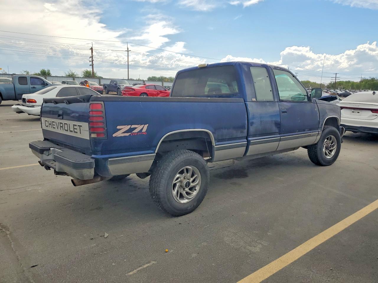 1993 Chevrolet Gmt-400 K2500 Blue vin: 2GCFK29K6P1174397