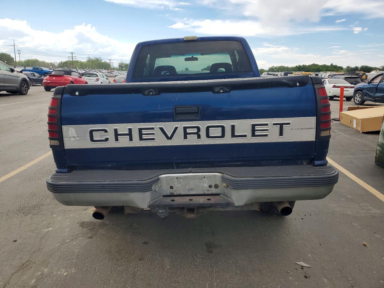 1993 Chevrolet Gmt-400 K2500 Blue vin: 2GCFK29K6P1174397