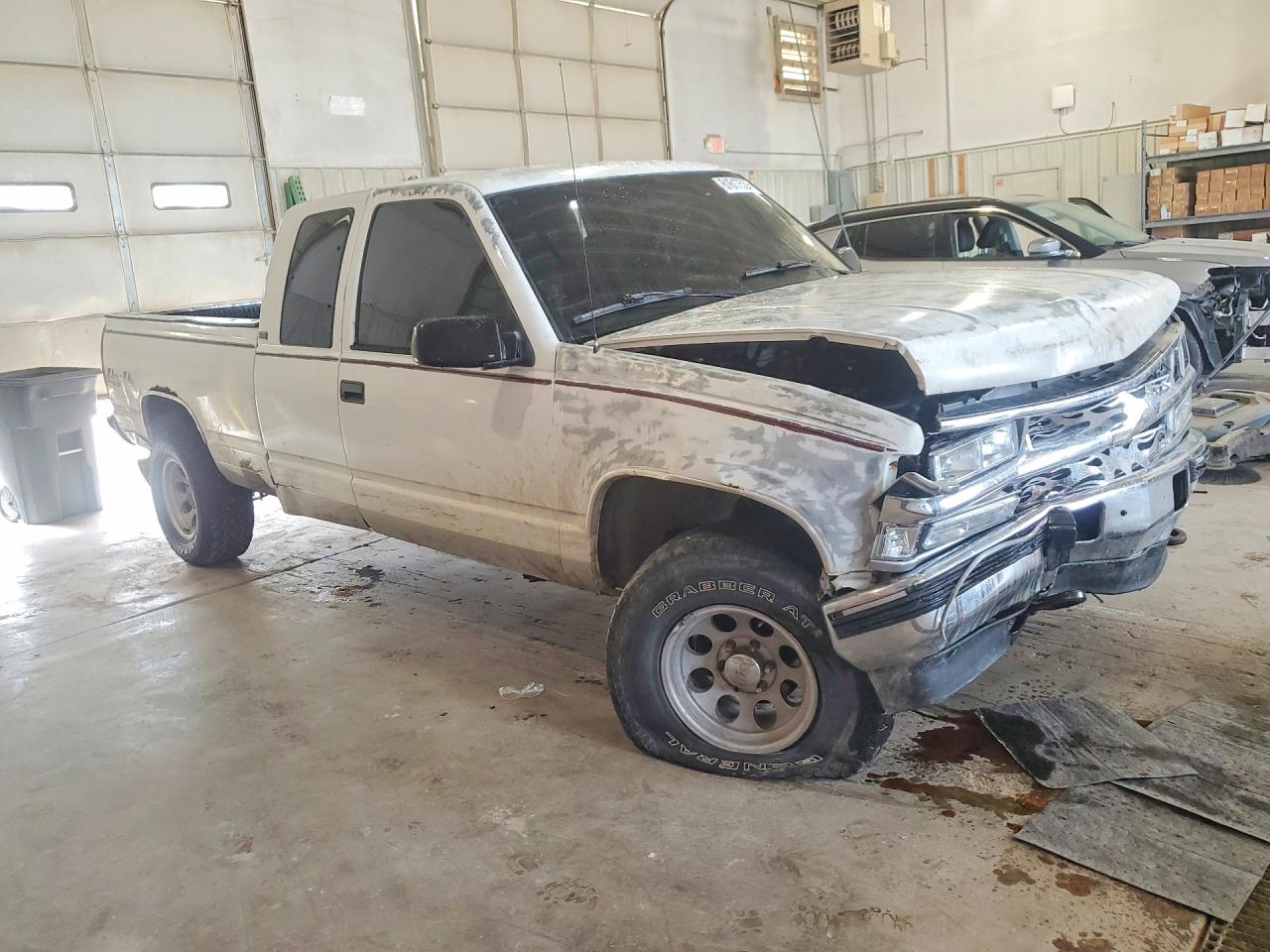 1995 Chevrolet 2500 4x4 White vin: 2GCFK29S1S1151960
