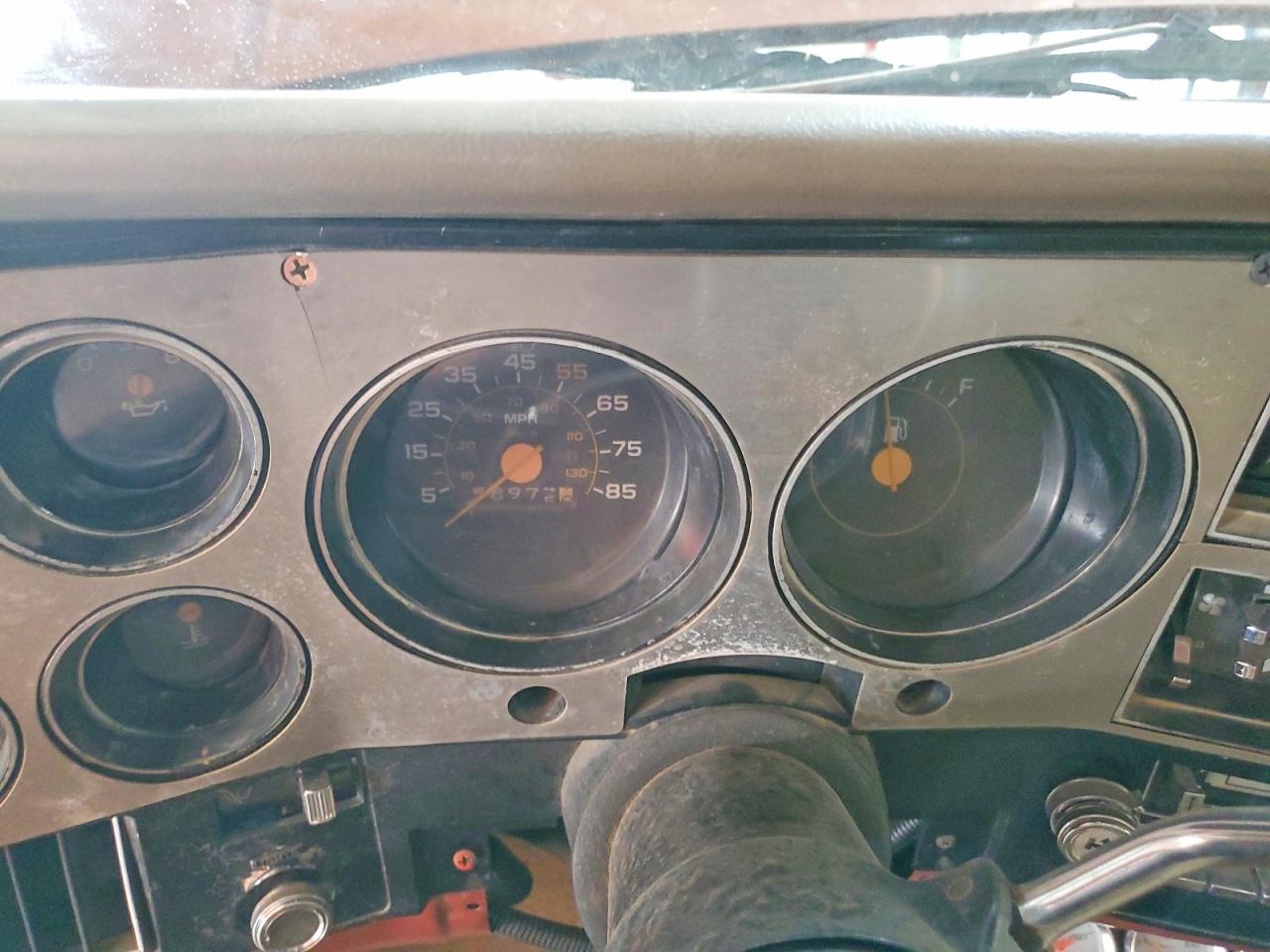 1983 Chevrolet C20 Двухцветный vin: 2GCGC24W8D1130117