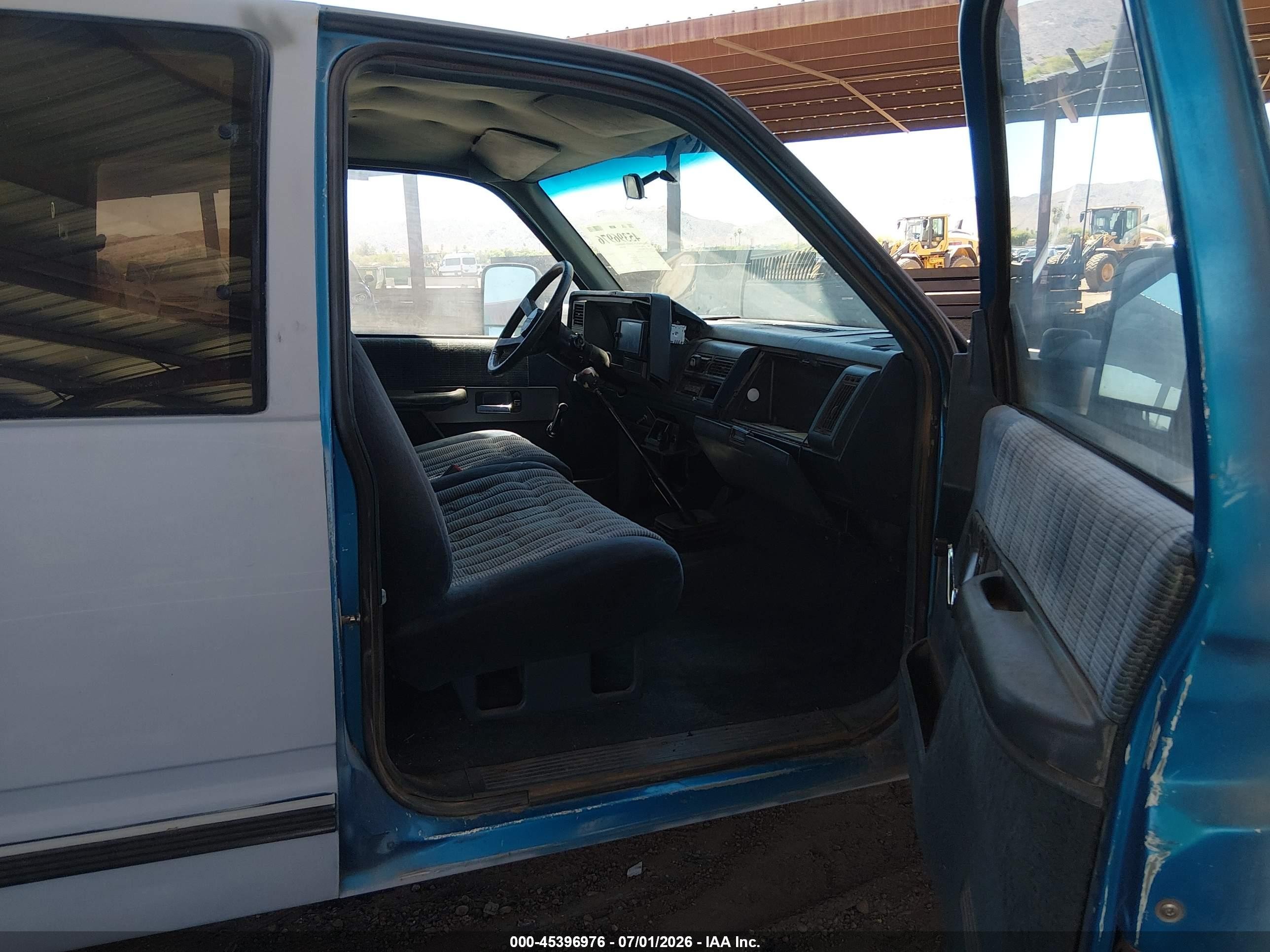 1992 Chevrolet Gmt-400 C2500 Gray vin: 2GCGC29K0N1104456