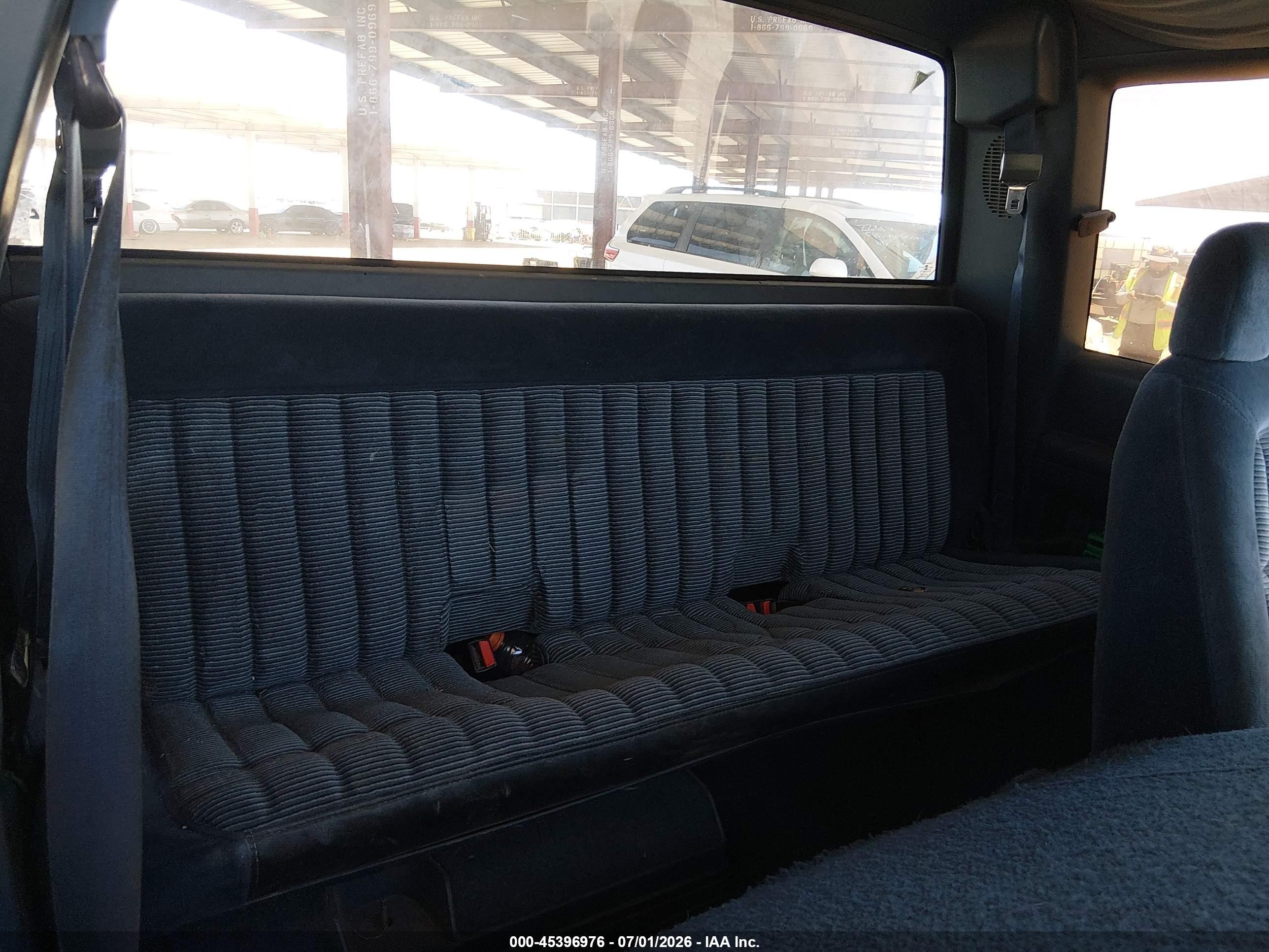 1992 Chevrolet Gmt-400 C2500 Gray vin: 2GCGC29K0N1104456
