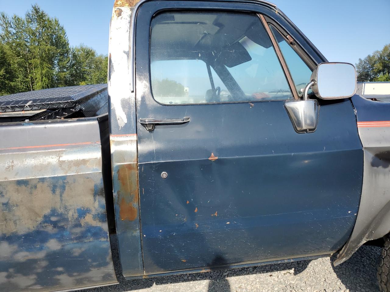 1983 Chevrolet K20    Two Tone vin: 2GCGK24M7D1190861