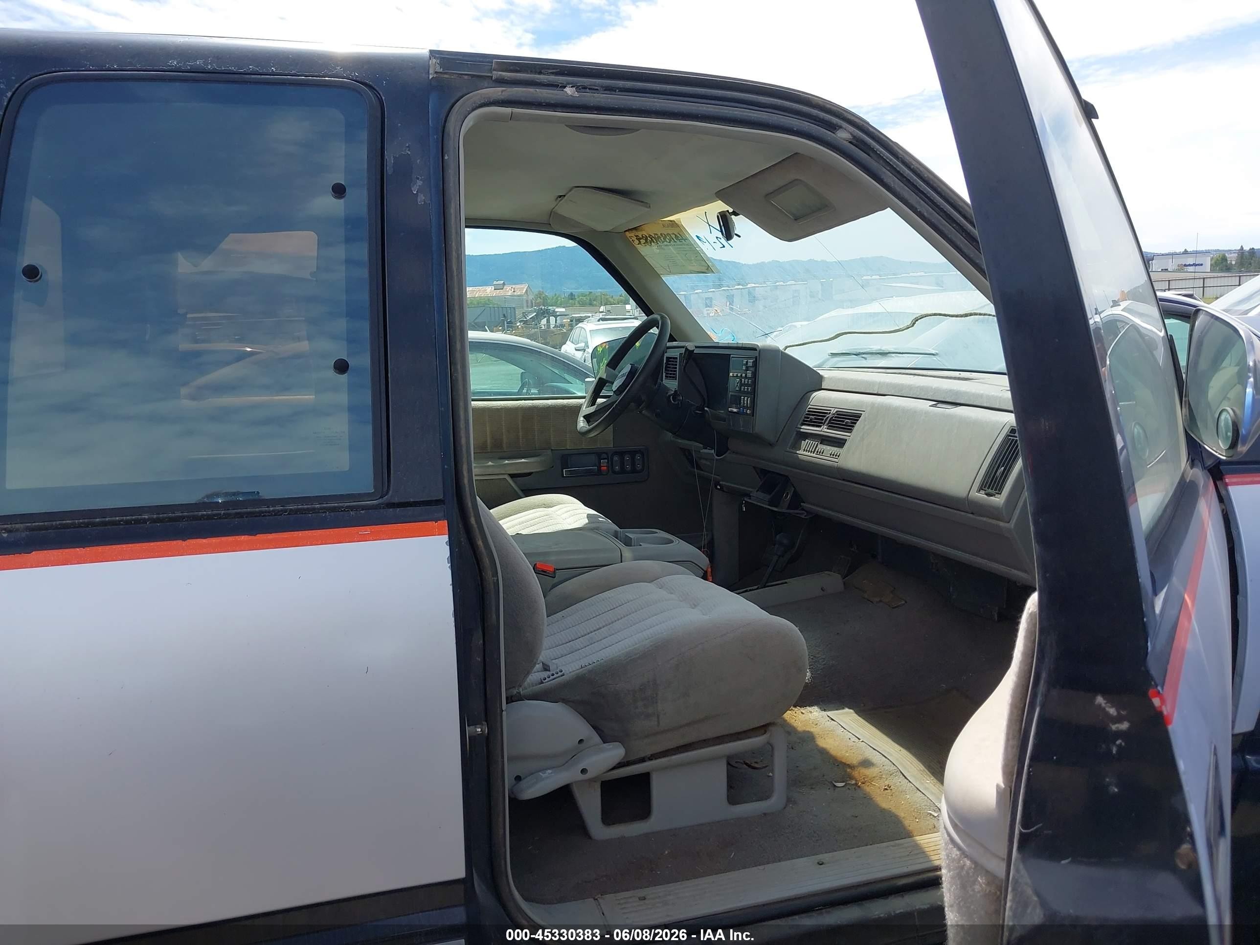 1993 Chevrolet Gmt-400 K2500 Black vin: 2GCGK29FXP1129325