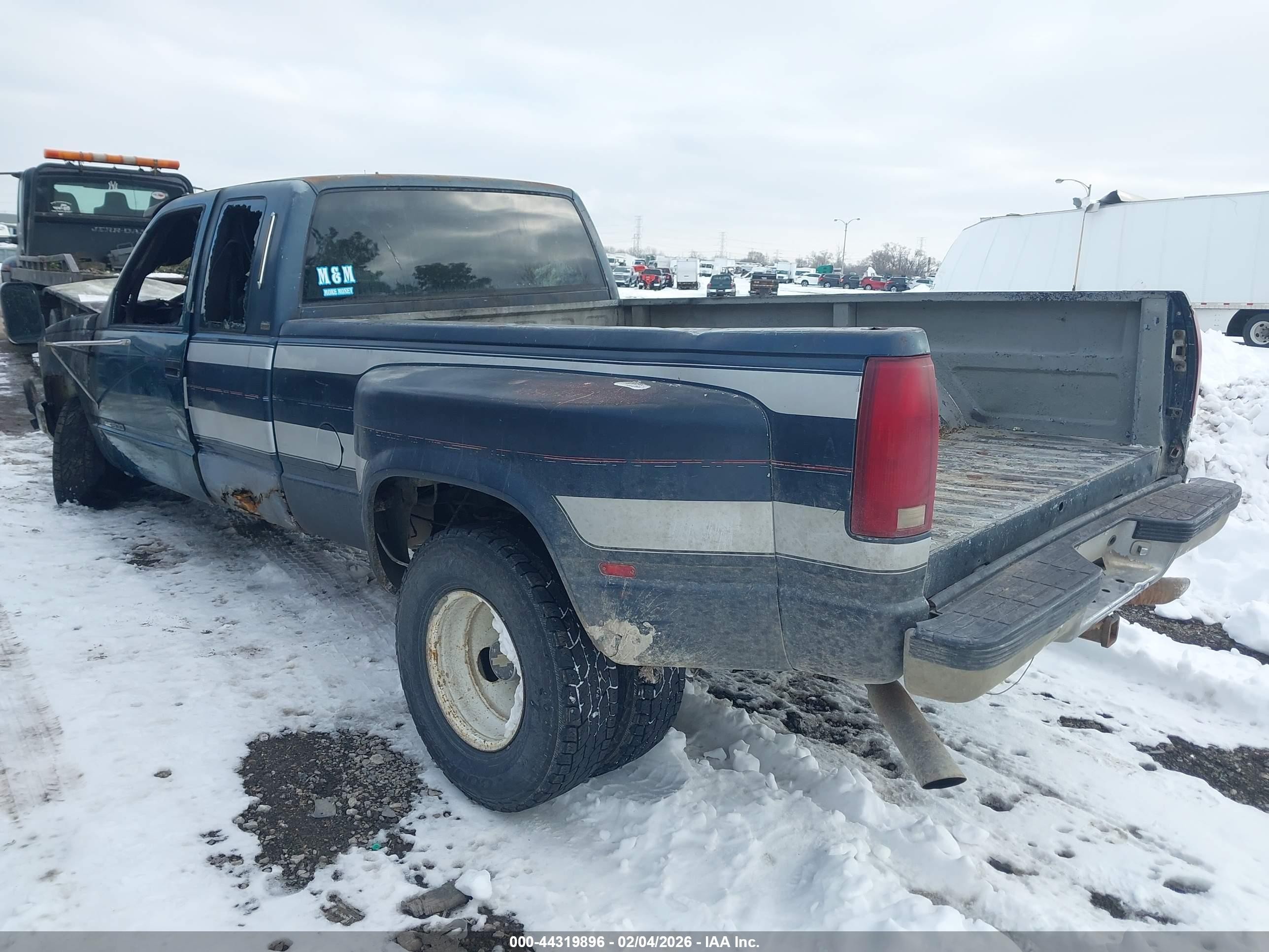 1988 Chevrolet Gmt-400 C3500 Синий vin: 2GCHC39N5J1236823
