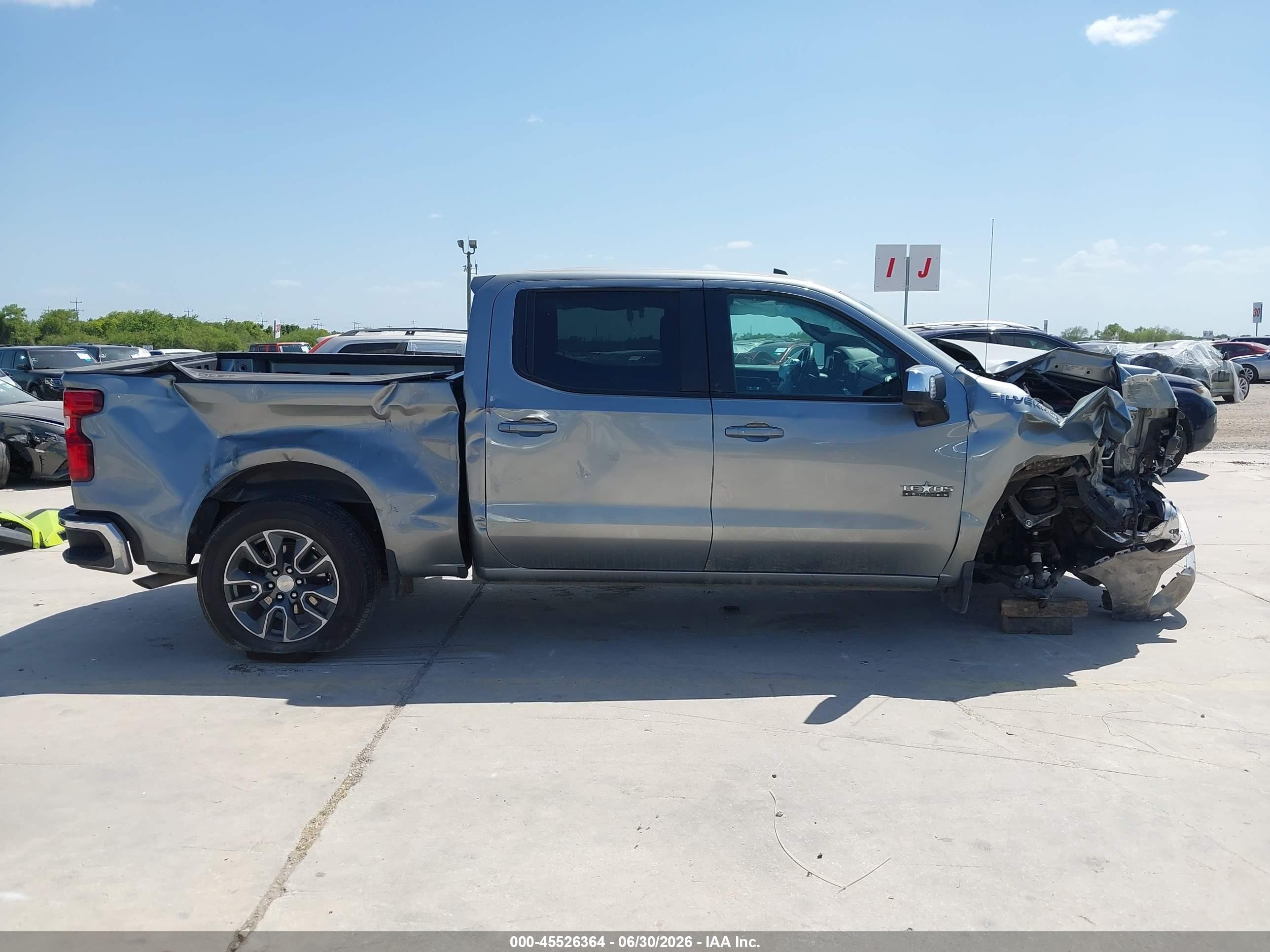 2023 Chevrolet Silverado 1500 2wd  Short Bed Lt Silver vin: 2GCPACED5P1149933