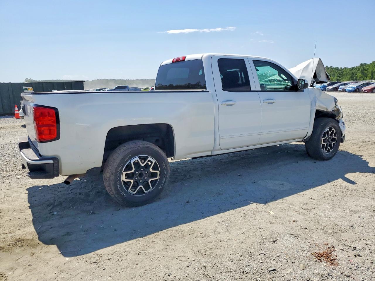 2019 Chevrolet Silverado Ld C1500 Lt Белый vin: 2GCRCPECXK1154636