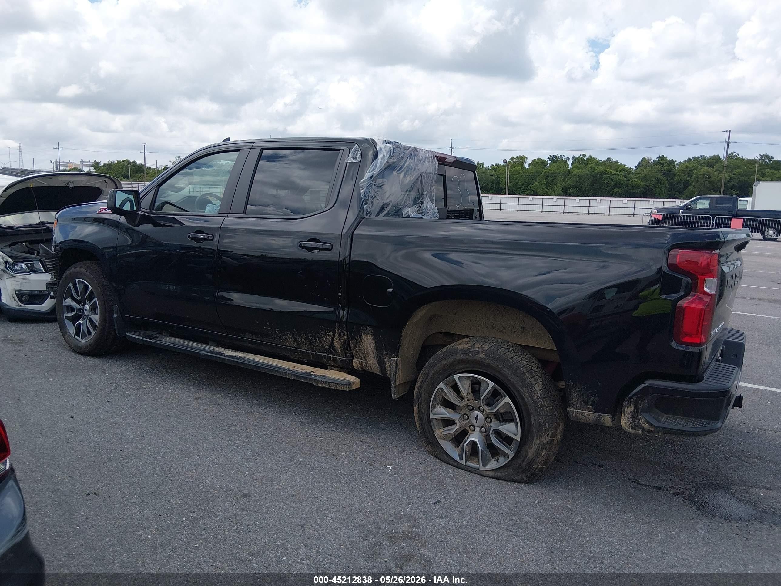 2024 Chevrolet Silverado 1500 4wd  Short Bed Rst Черный vin: 2GCUDEED1R1204824