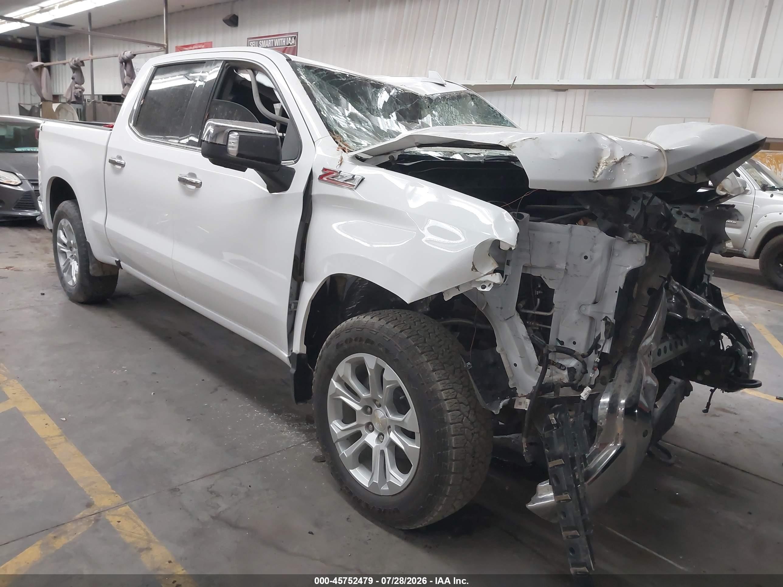 2022 Chevrolet Silverado 1500   White vin: 2GCUDGED0N1516400