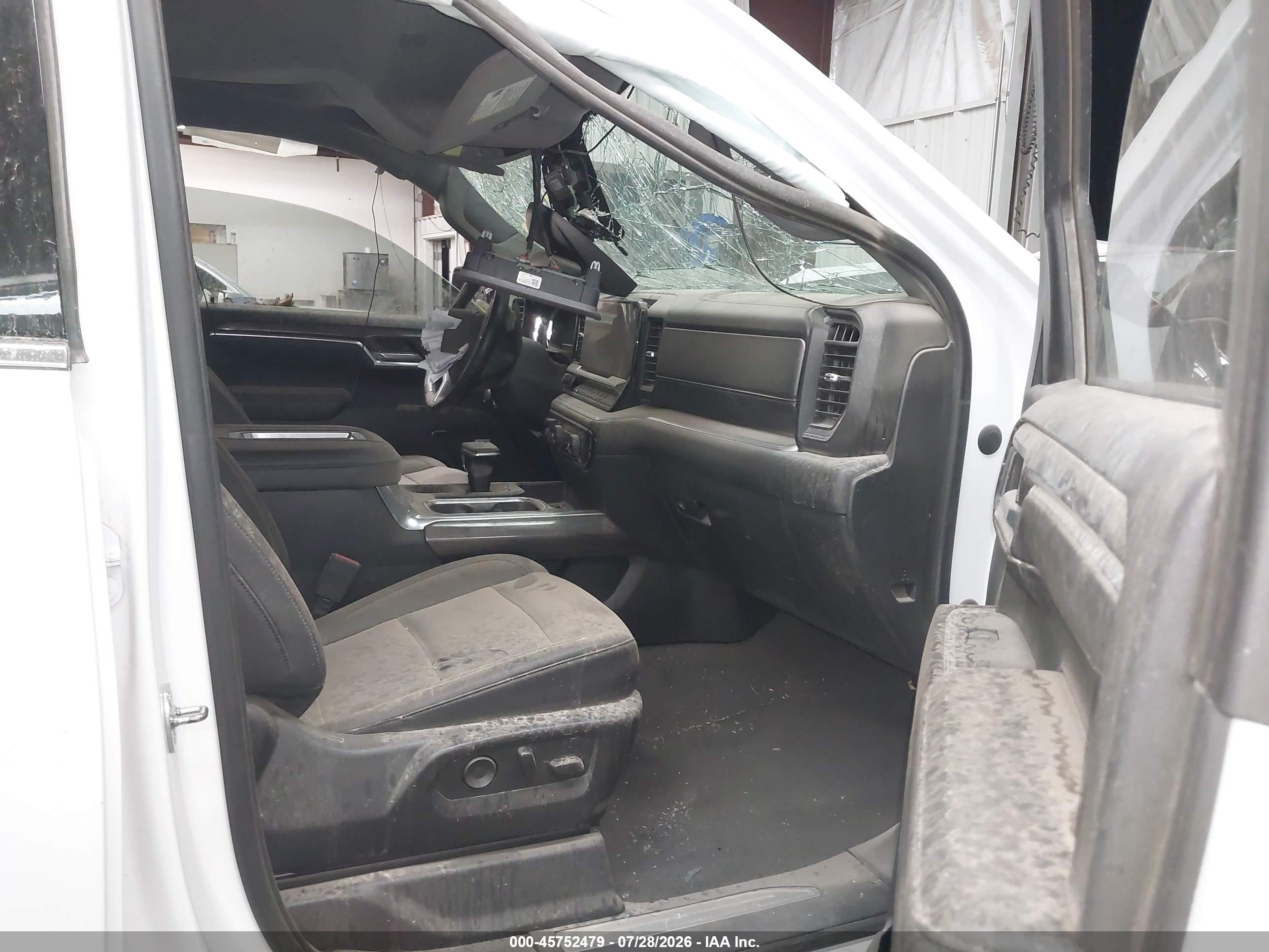2022 Chevrolet Silverado 1500   White vin: 2GCUDGED0N1516400