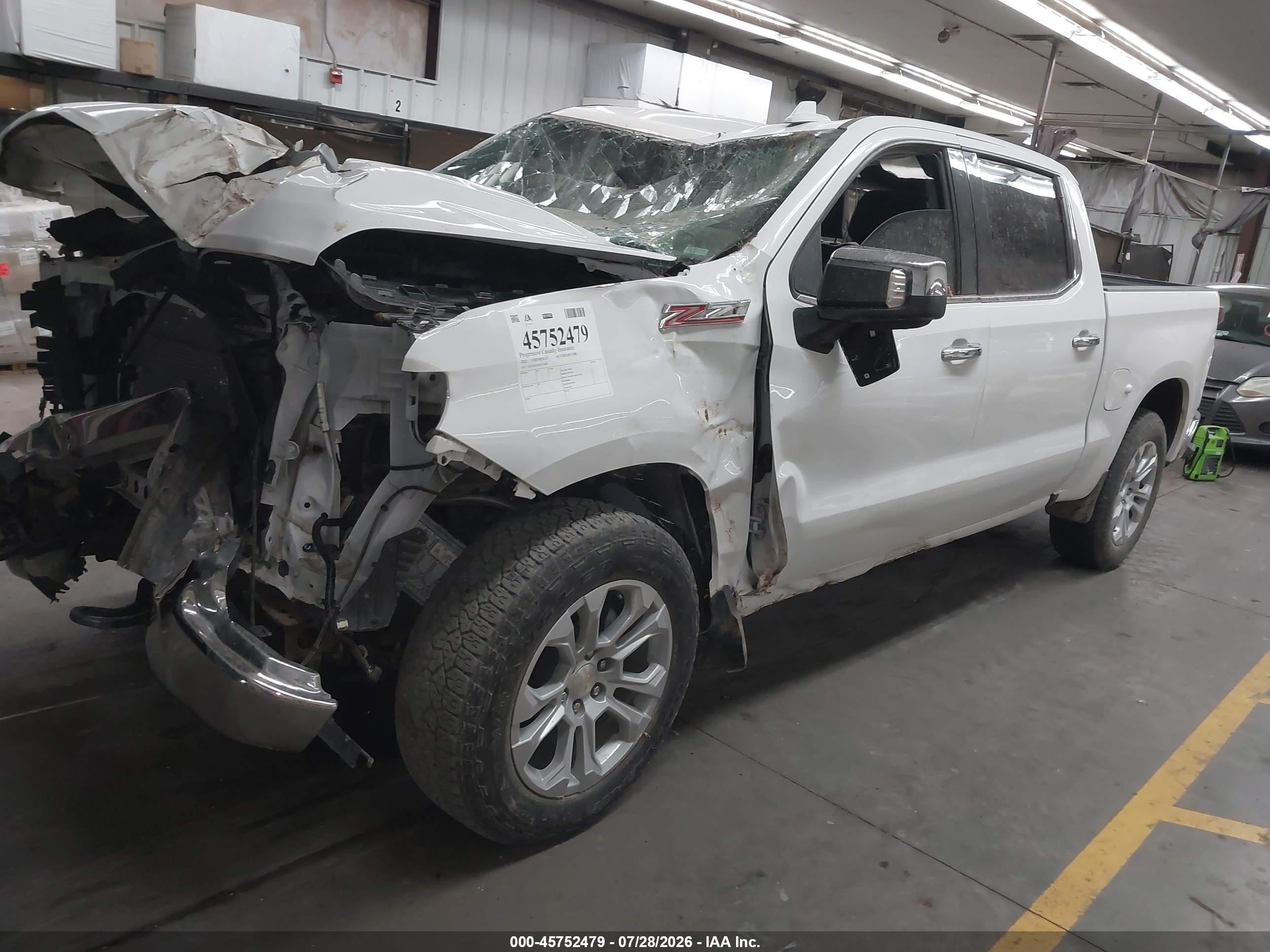2022 Chevrolet Silverado 1500   White vin: 2GCUDGED0N1516400