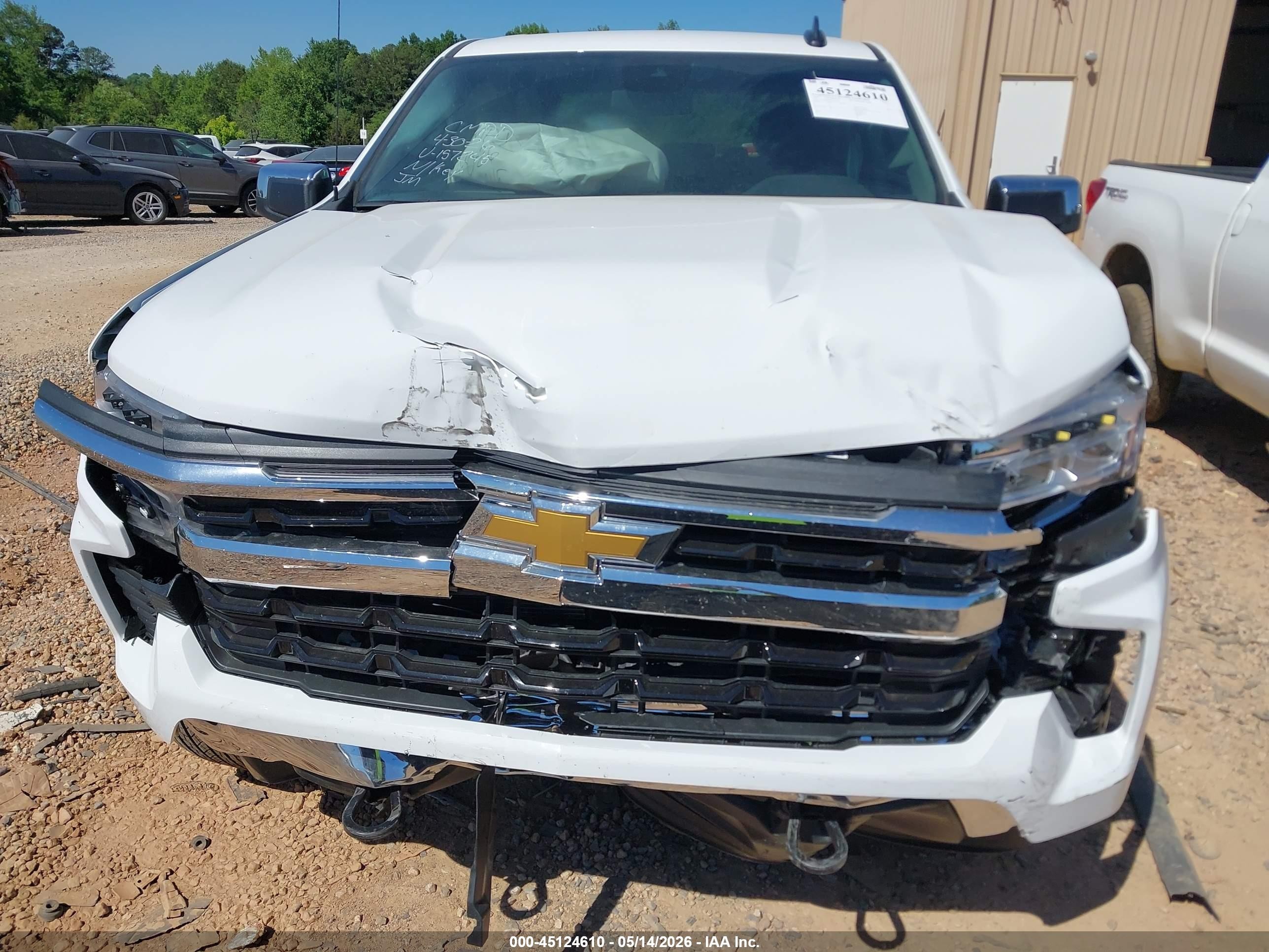 2026 Chevrolet Silverado 1500 4wd  Standard Bed Lt White vin: 2GCUKDED2T1157245