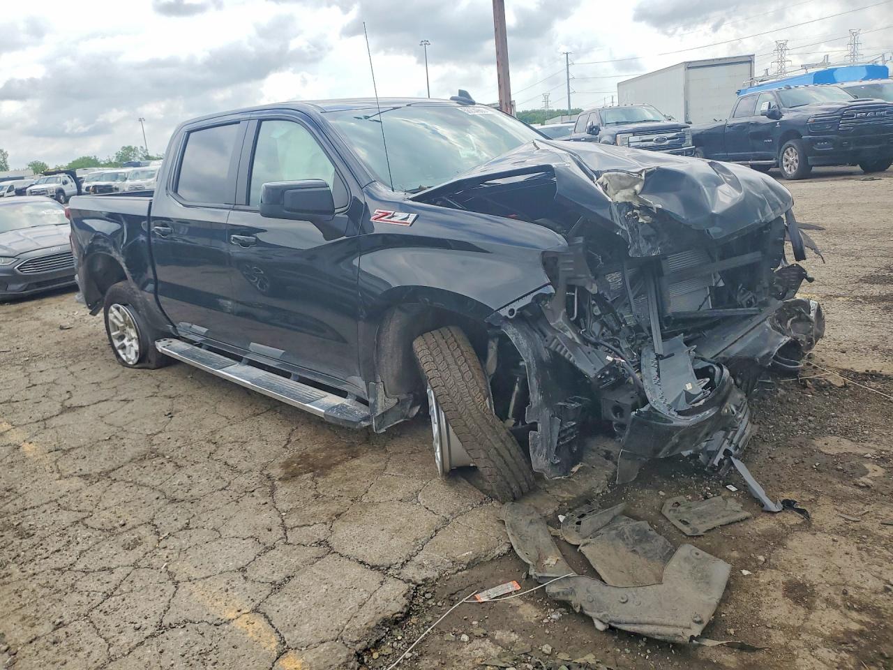 2026 Chevrolet Silverado K1500 Rst Black vin: 2GCUKEED4T1167636