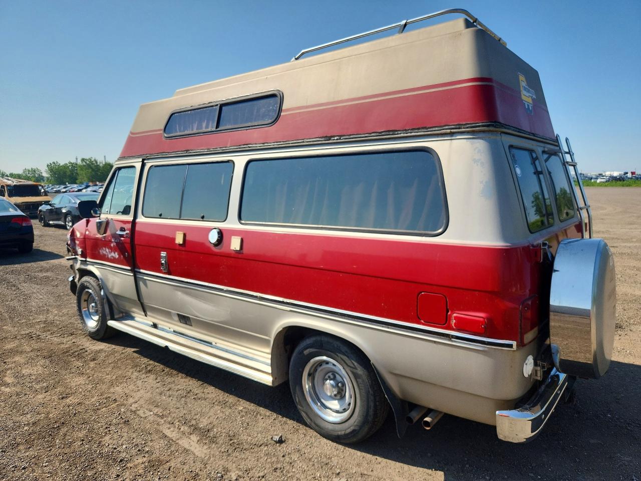 1988 Gmc Rally Wagon / Van G2500 Red vin: 2GDEG25H7J4509112