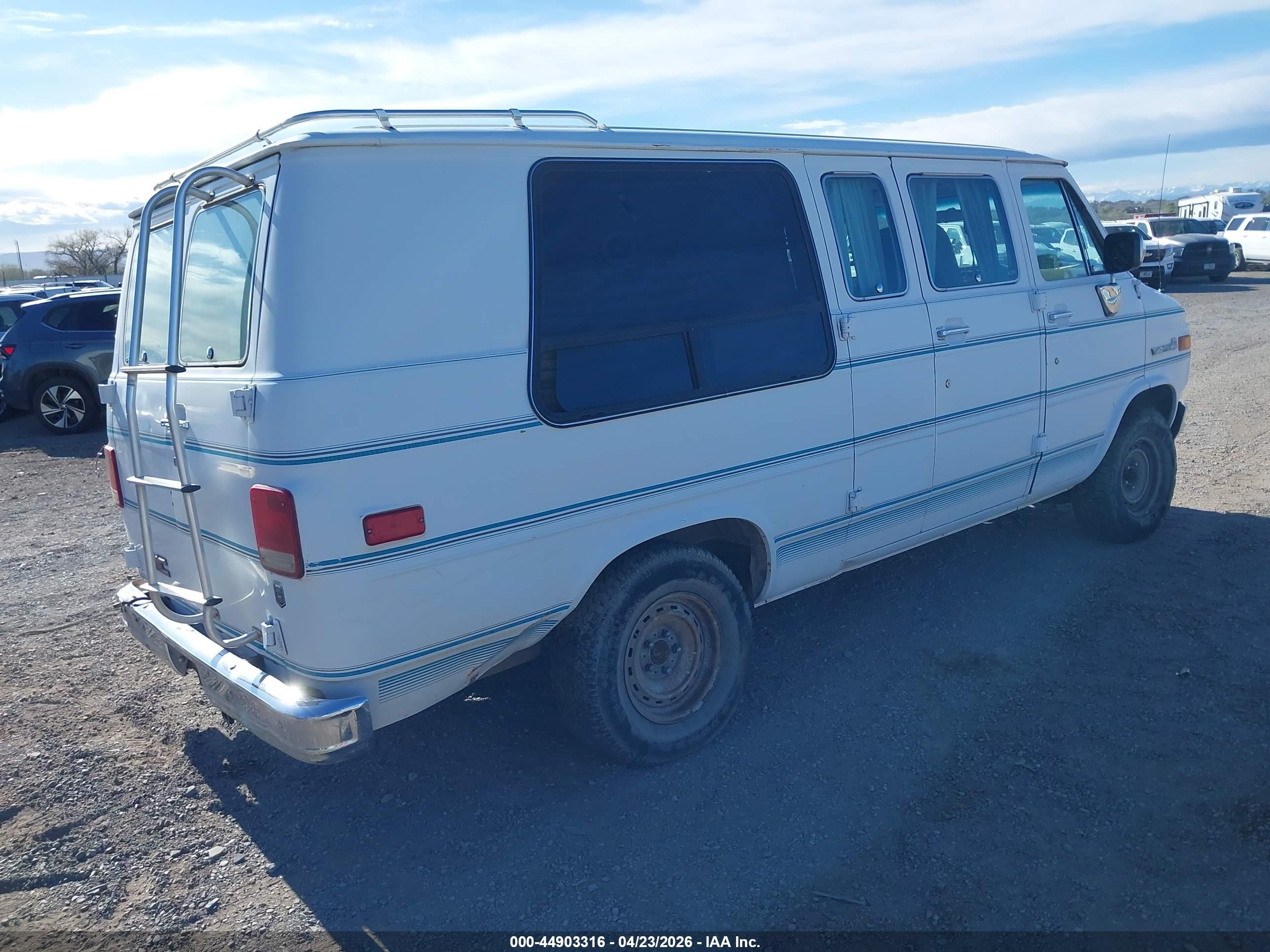1992 Gmc Rally Wagon / Van G2500 White vin: 2GDEG25K1N4525968