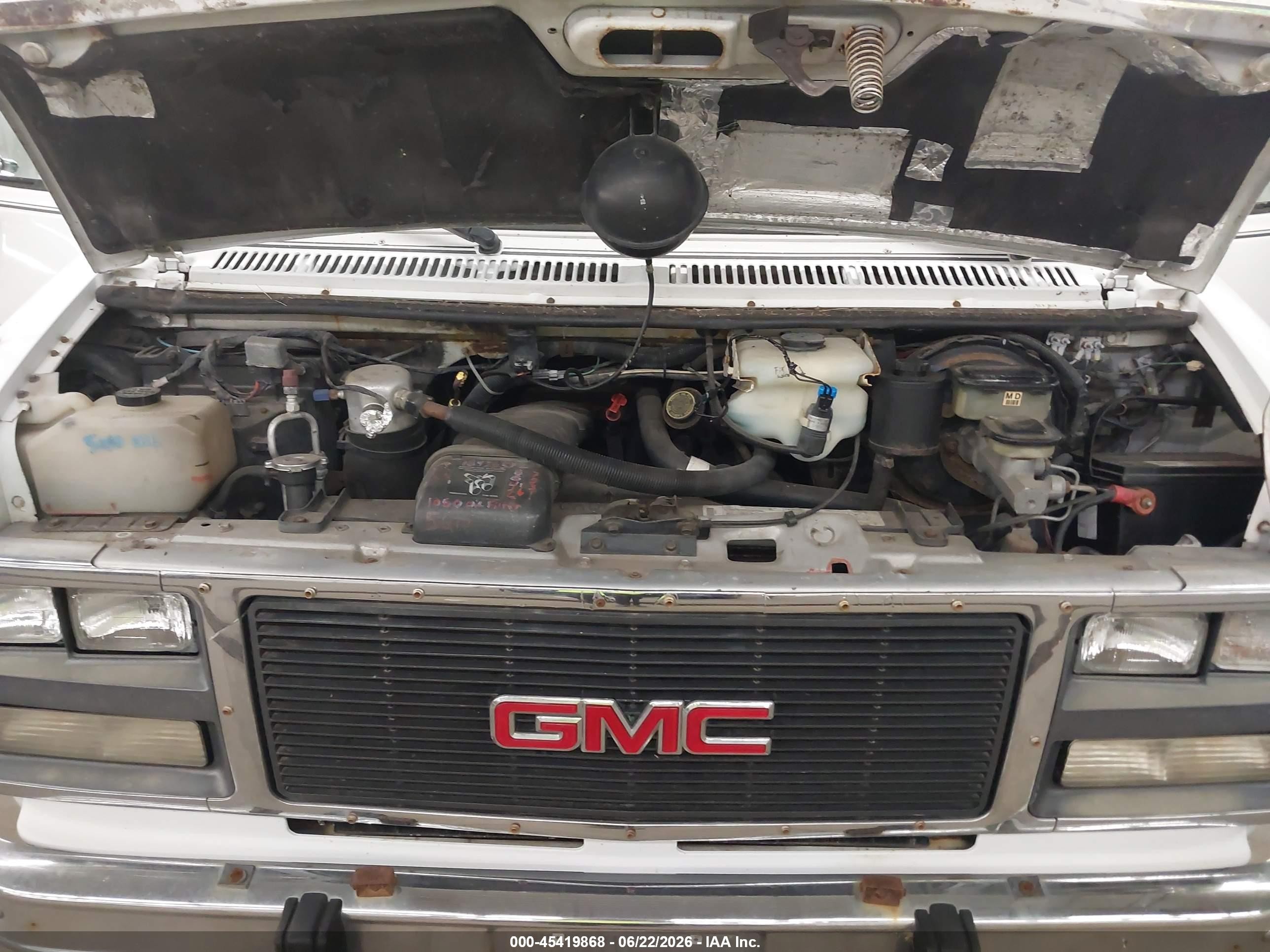 1992 Gmc Rally Wagon / Van G2500 White vin: 2GDEG25K2N4521847
