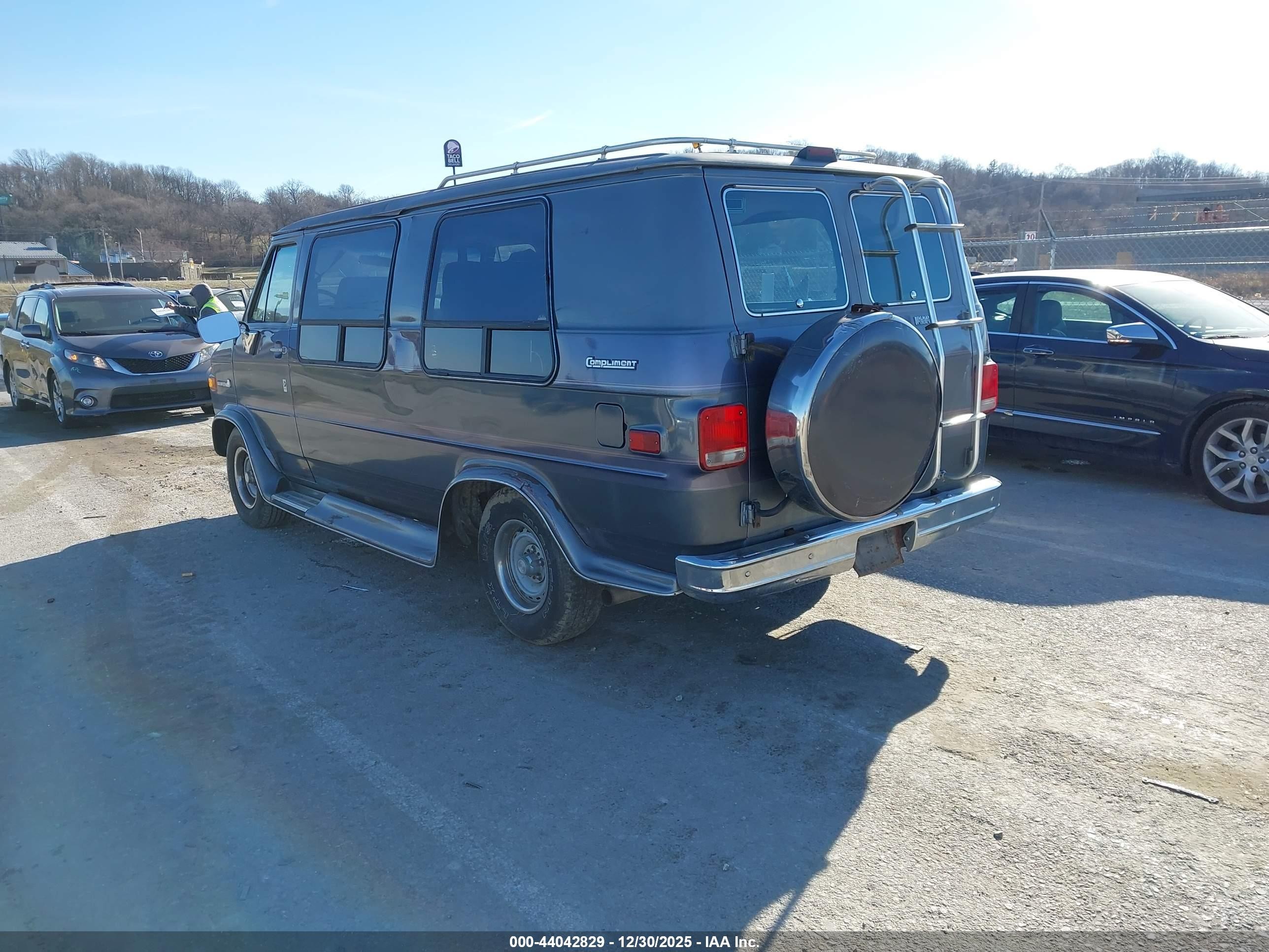 1992 Gmc Rally Wagon / Van G2500 Gray vin: 2GDEG25K7N4522735
