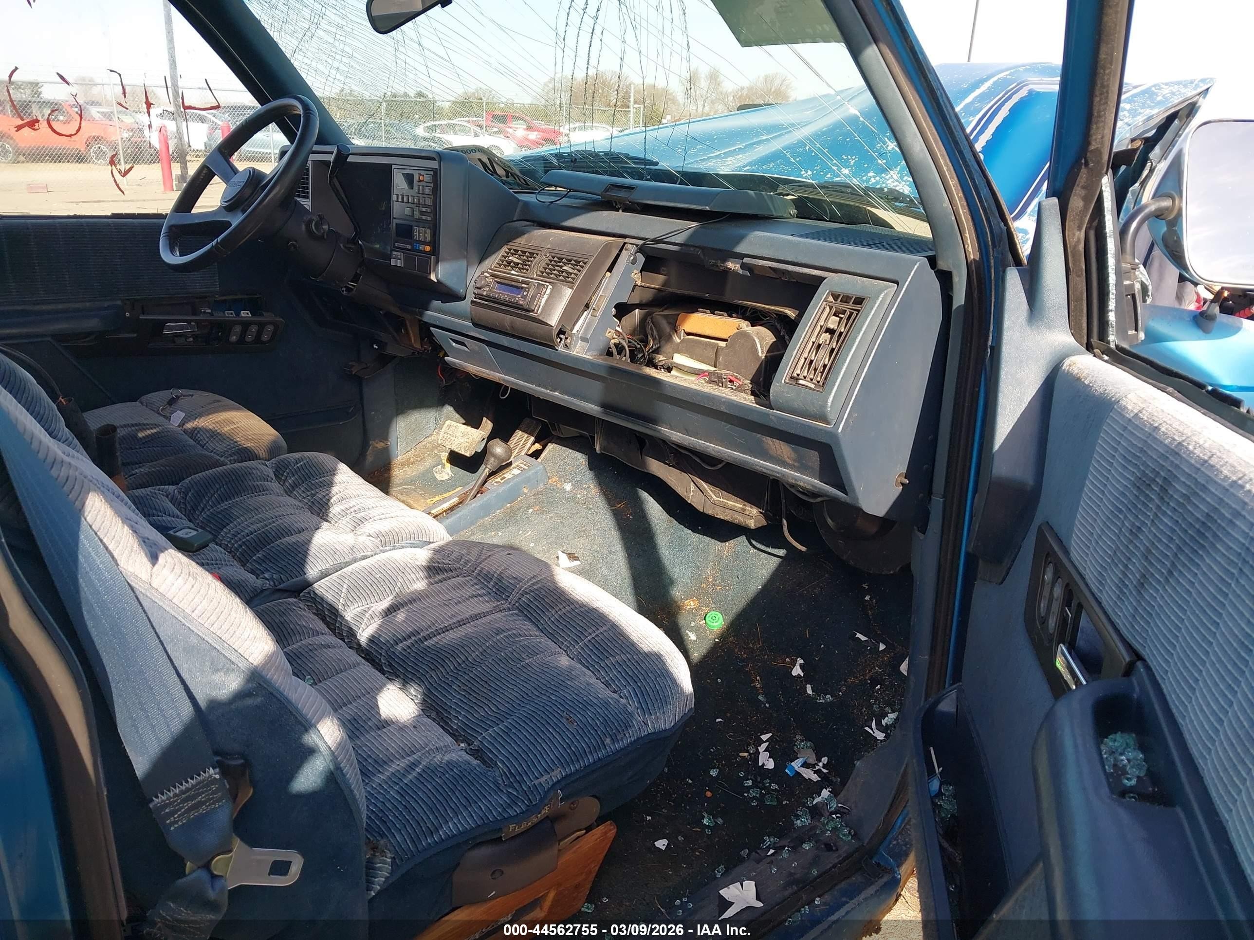 1992 Gmc Sierra K1500 Blue vin: 2GDEK19K3N1542095