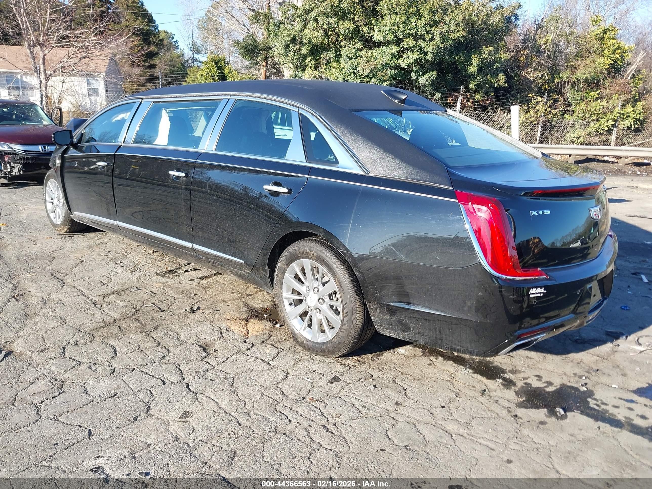 2019 Cadillac Xts V4u Coachbuilder Limousine Черный vin: 2GEXG6U38K9550497
