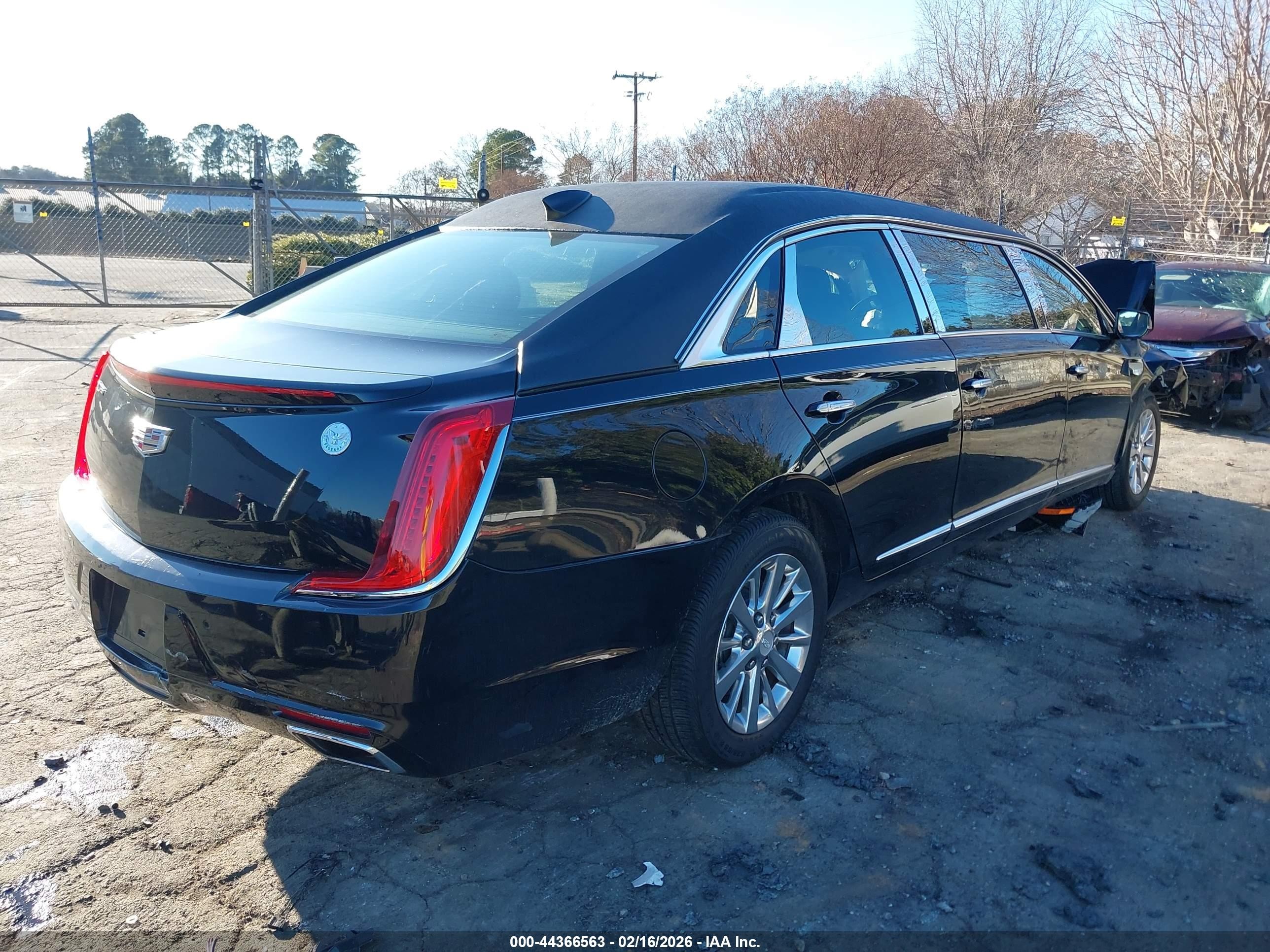 2019 Cadillac Xts V4u Coachbuilder Limousine Черный vin: 2GEXG6U38K9550497
