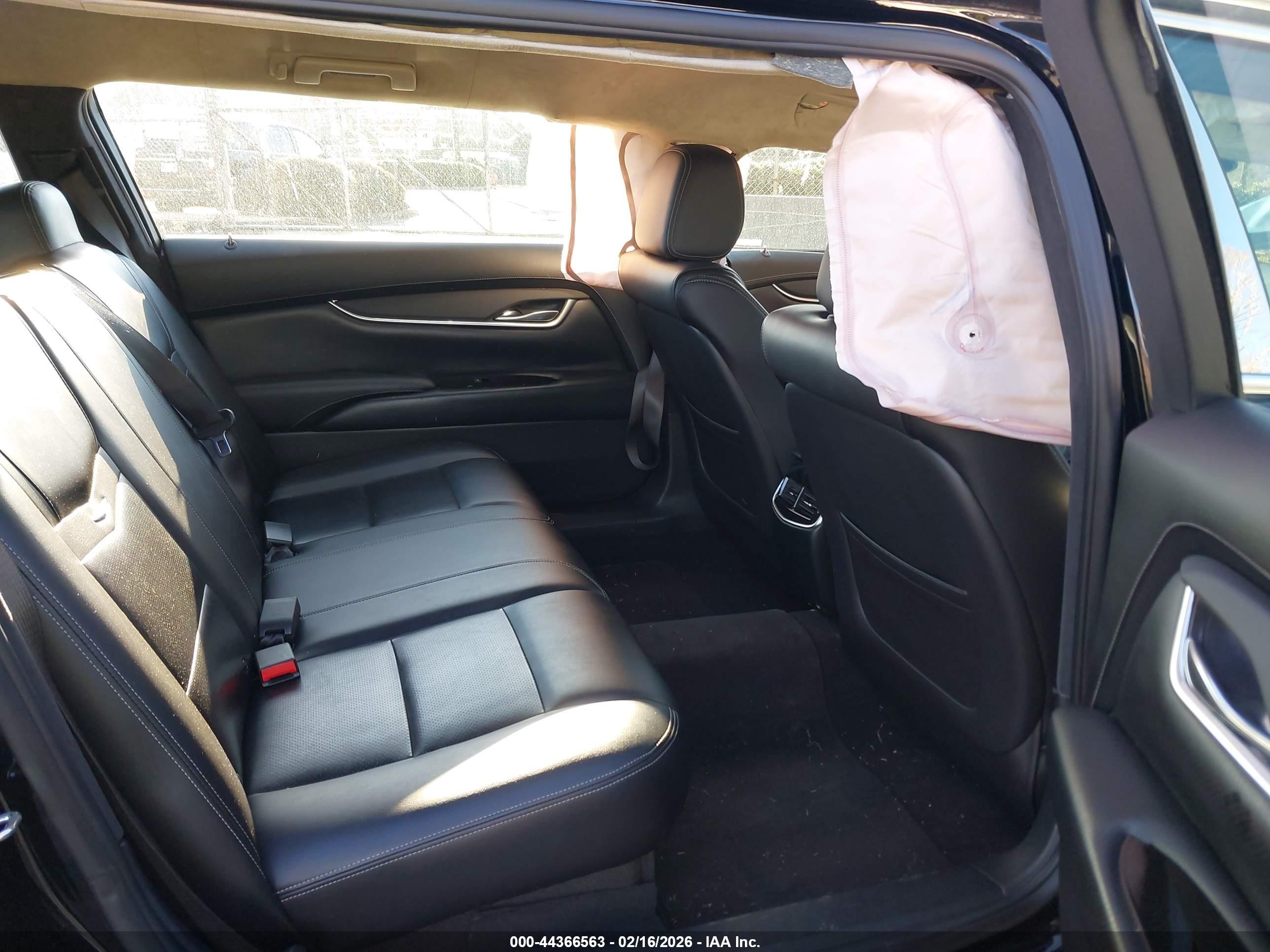 2019 Cadillac Xts V4u Coachbuilder Limousine Черный vin: 2GEXG6U38K9550497