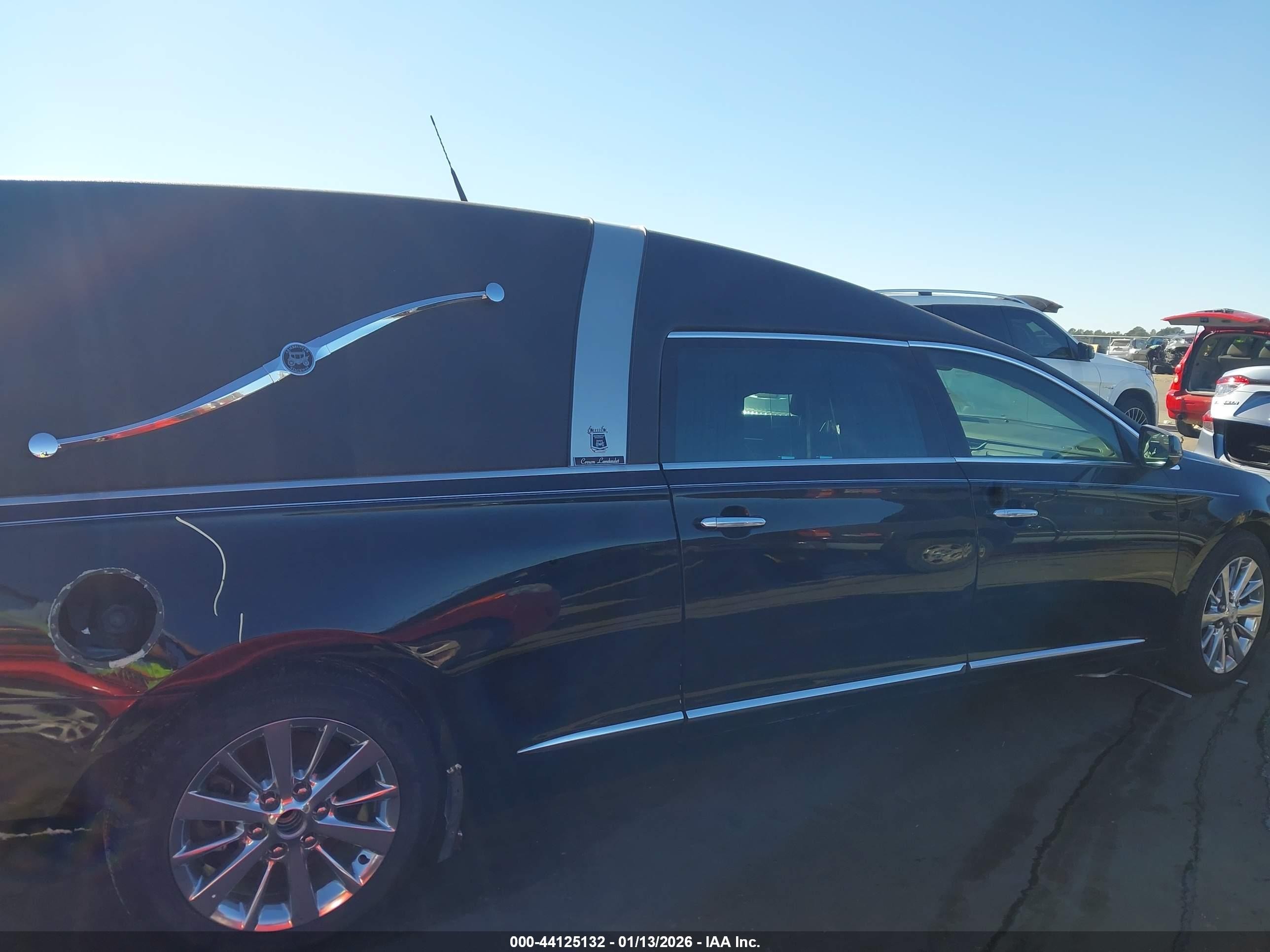 2014 Cadillac Xts B9q Coachbuilder Funeral Coach Black vin: 2GEXG7U38E9500077