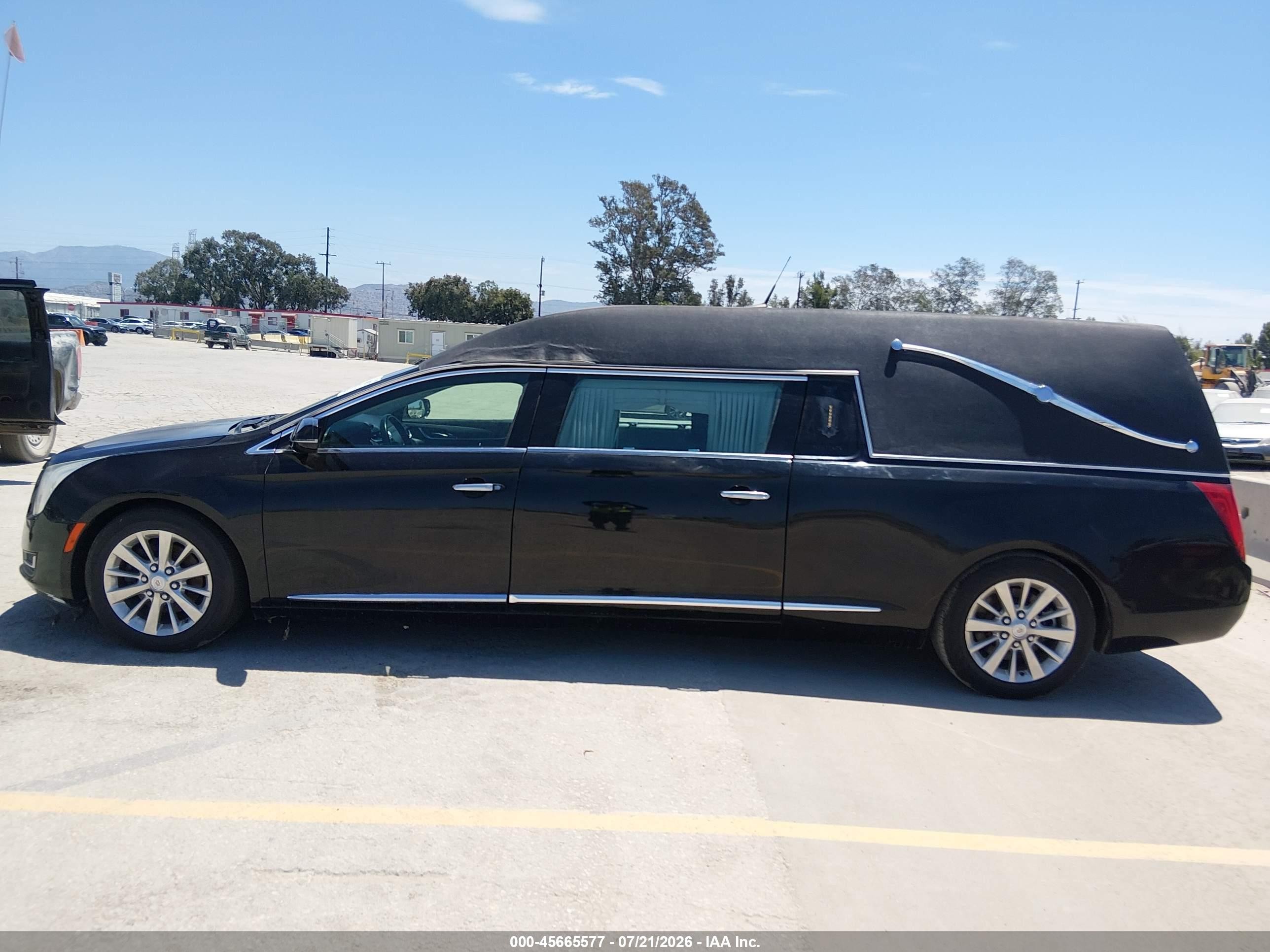 2014 Cadillac Xts B9q Coachbuilder Funeral Coach Black vin: 2GEXG7U39E9500380
