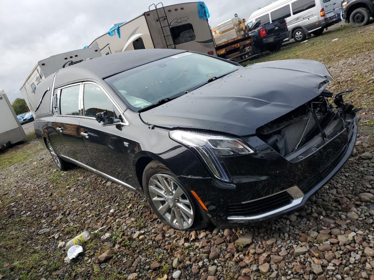 2018 Cadillac Xts Funeral Coach Черный vin: 2GEXG7U39J9500602
