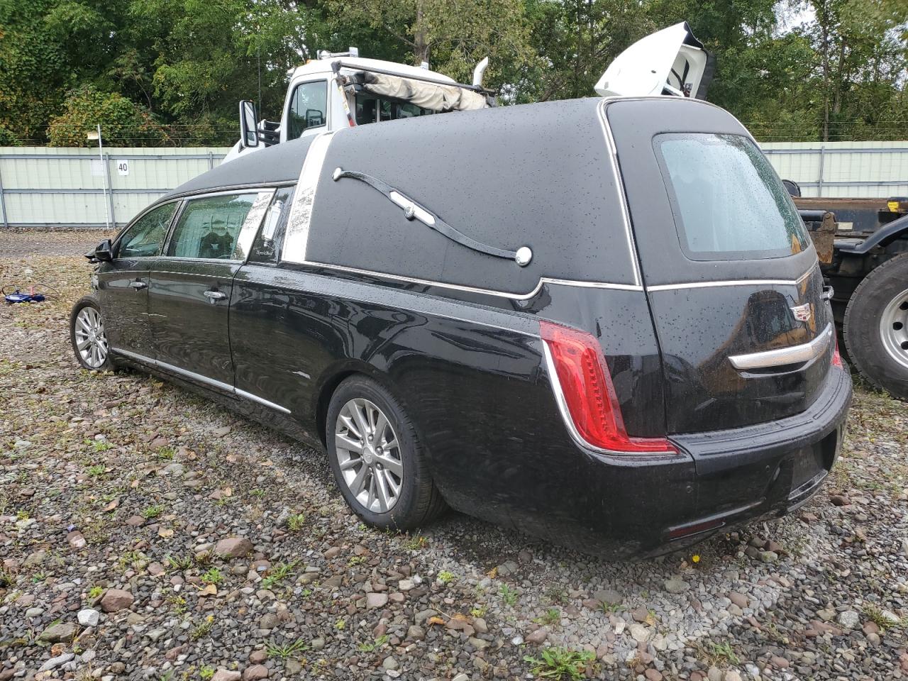 2018 Cadillac Xts Funeral Coach Черный vin: 2GEXG7U39J9500602
