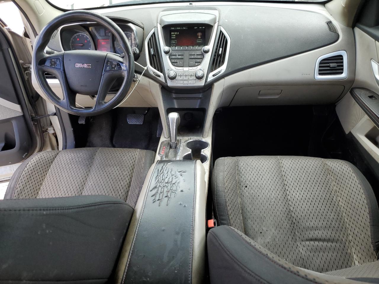 2014 Gmc Terrain Sle Gold vin: 2GKALMEK3E6290461 Damage: Front Center Armrest, Torn, > 12 Inches