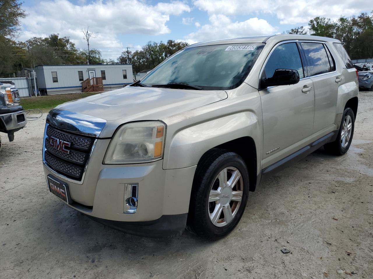 2014 Gmc Terrain Sle Gold vin: 2GKALMEK3E6290461 Damage: Left Rear Tire, Worn, Replacement Required
