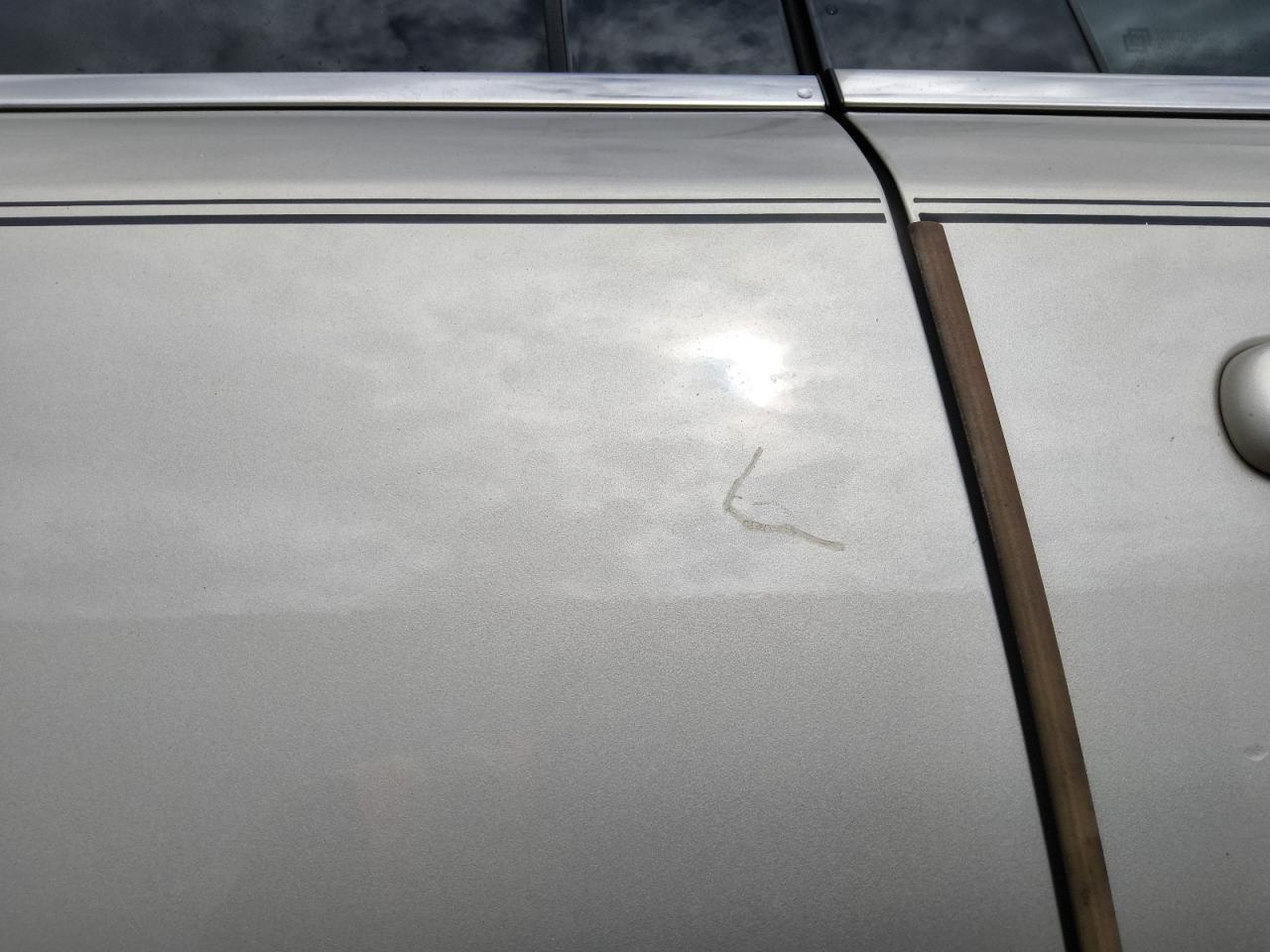 2015 Gmc Terrain Sle Gold vin: 2GKALMEK6F6327360 Damage: Right Rear Door, Heavy Scratch, 2 To 3 Inches