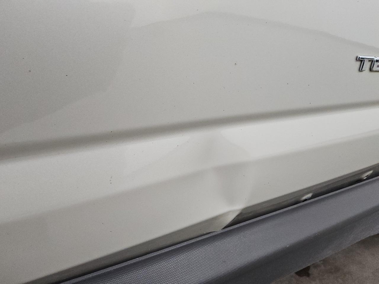 2014 Gmc Terrain Sle Tan vin: 2GKALREK3E6372073 Damage: Right Front Door, Dent(S) W/ Paint Dmg, > 12 Inches