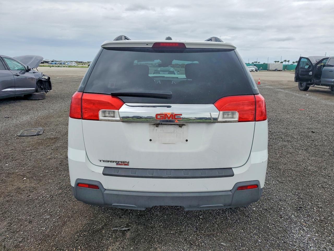 2015 Gmc Terrain Белый vin: 2GKALREK5F6108452