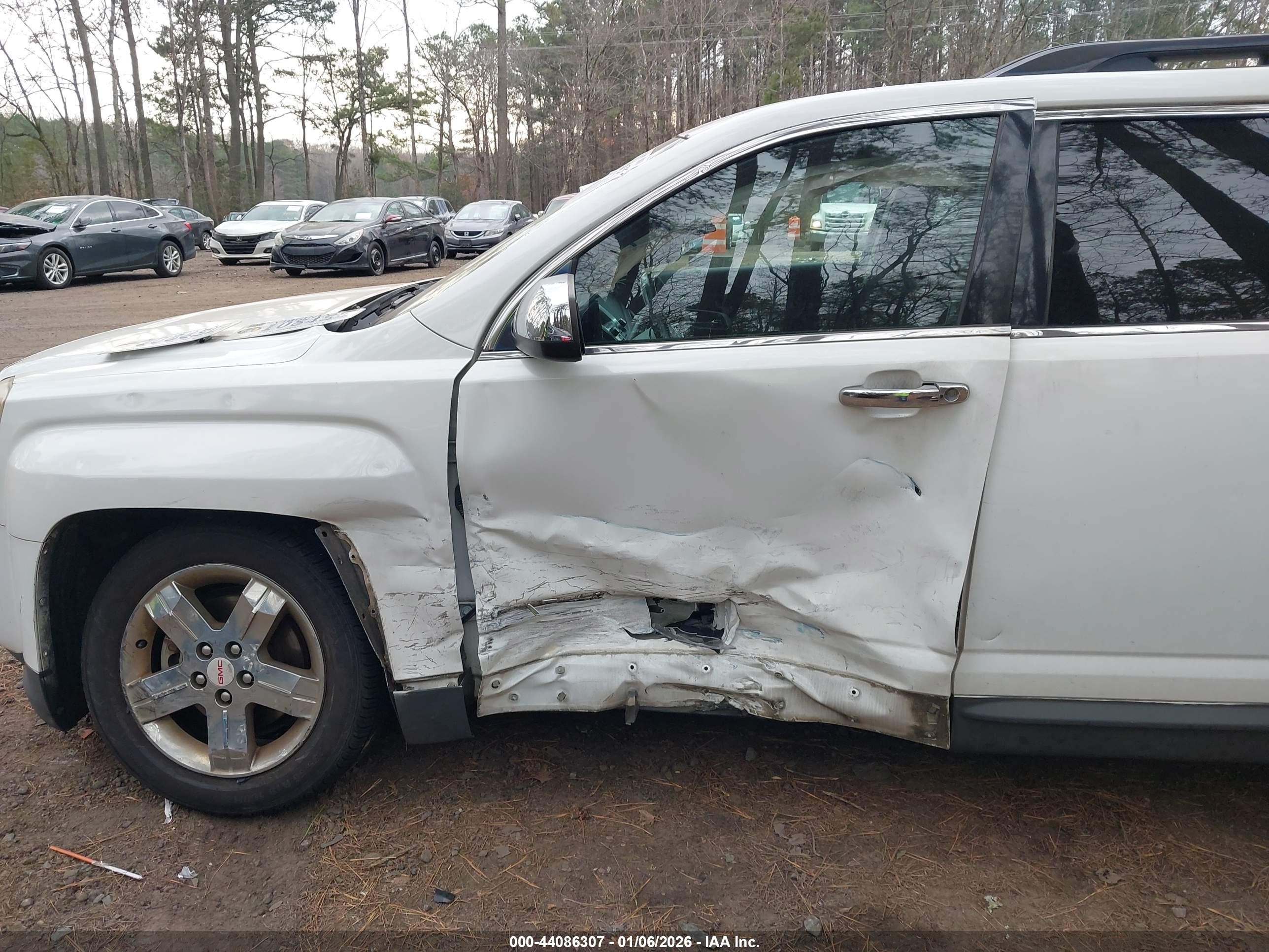 2013 Gmc Terrain Sle-2 Белый vin: 2GKALSEK6D6374373