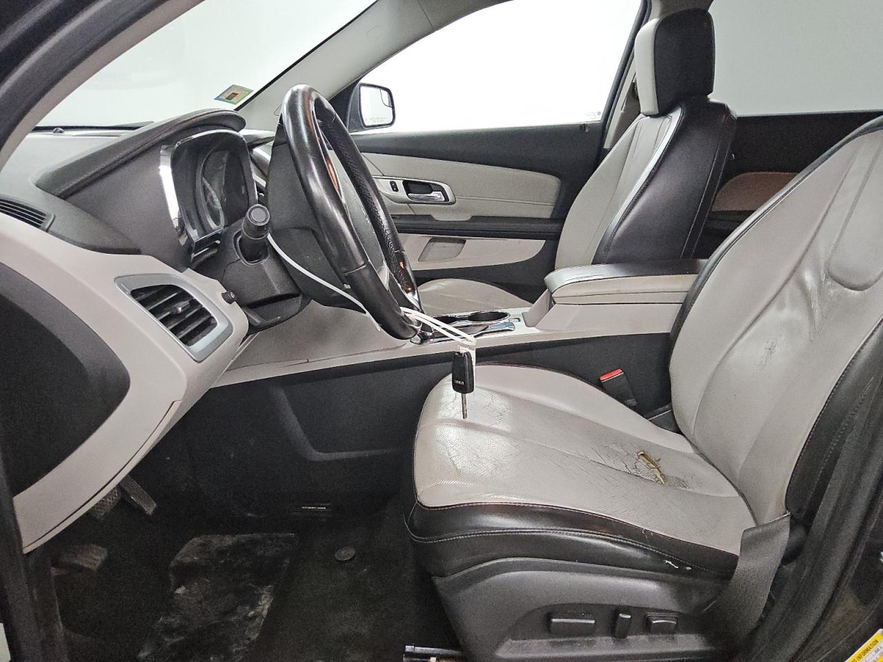 2014 Gmc Terrain Slt Black vin: 2GKALSEK9E6307865 Damage: Left Front Seat Cushion, Torn, 2 To 3 Inches