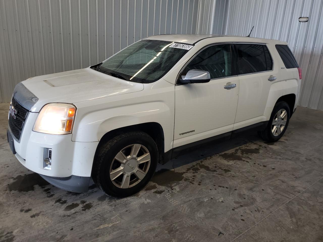 2013 Gmc Terrain Sle White vin: 2GKFLREK4D6394832 Damage: Left Front Fender, Dent(S) W/ Paint Dmg, > 12 Inches