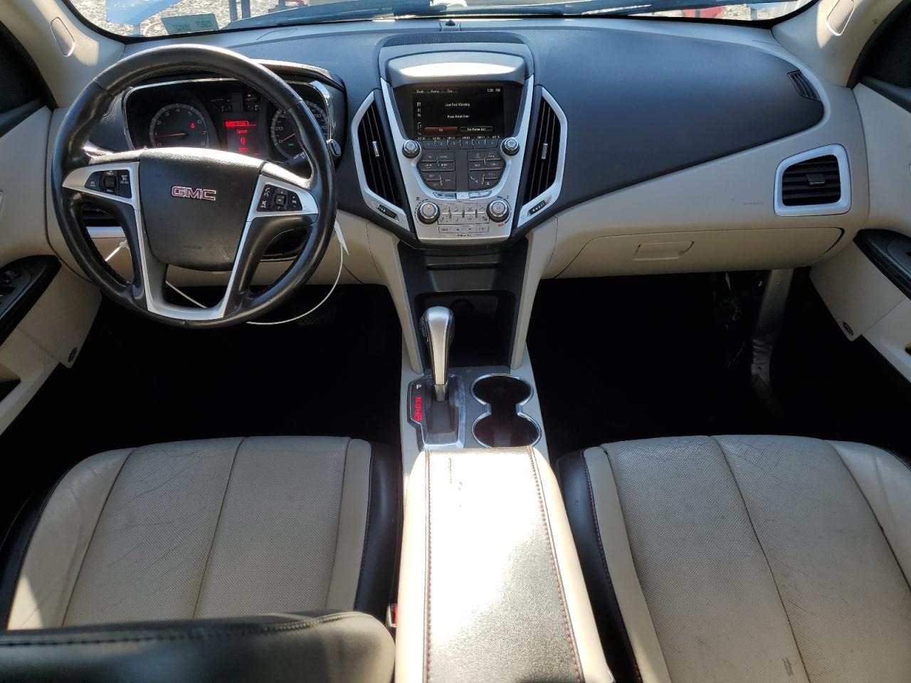 2015 Gmc Terrain Slt Серый vin: 2GKFLSE32F6264986 Damage: Front Center Armrest, Worn, Replacement Required