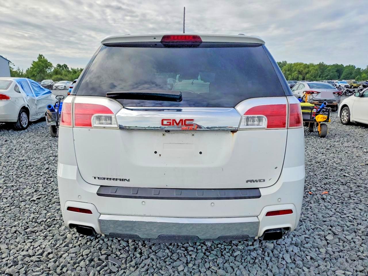 2015 Gmc Terrain Denali White vin: 2GKFLUE33F6302785