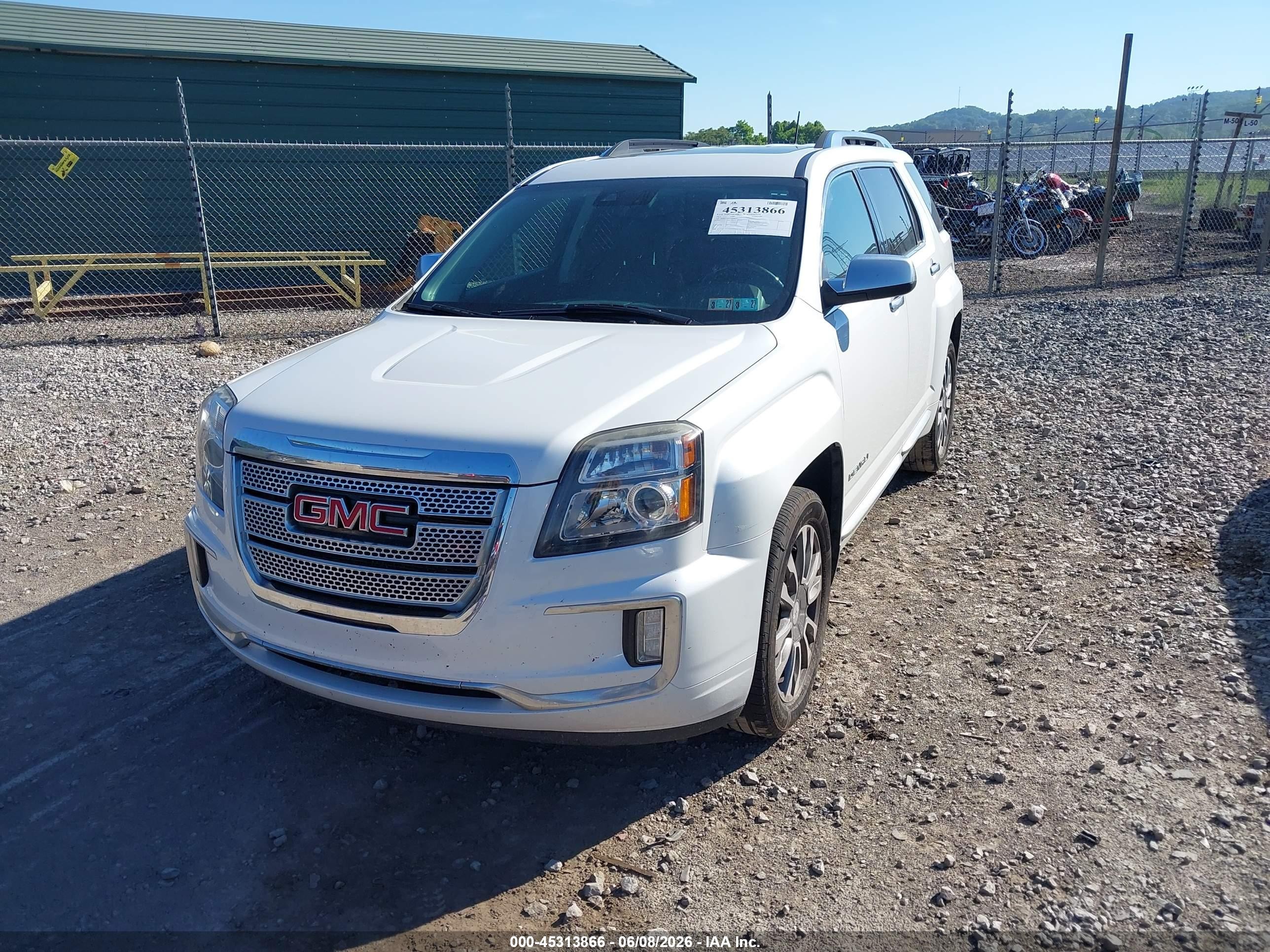 2017 Gmc Terrain Denali Белый vin: 2GKFLVE34H6150136